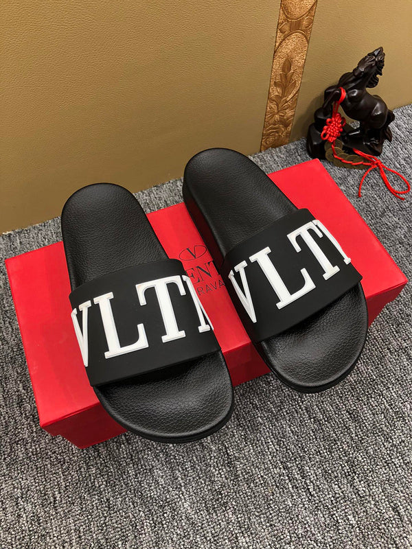 YVS3 Unisex Leather Slippers