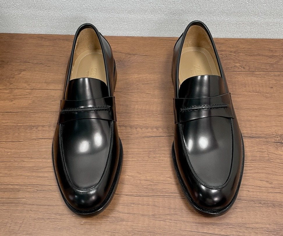 Zegna Black Apron-Toe Loafers — hero