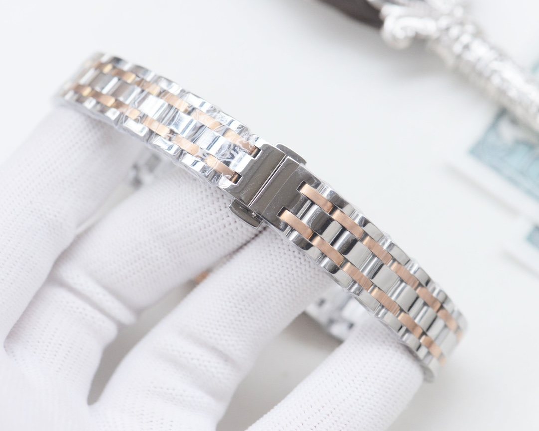 Tissot Two Tone Silver Watch — detail
