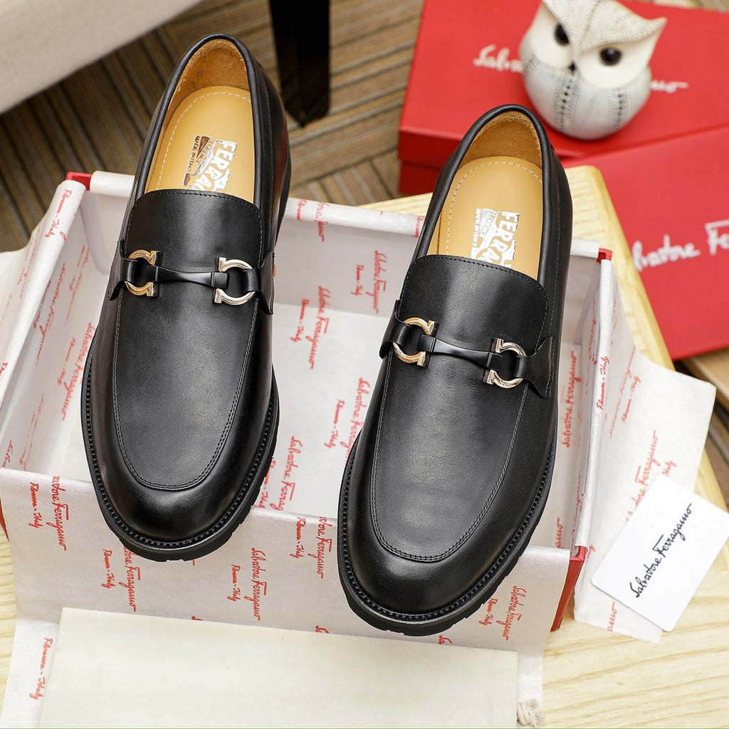 Ferragamo Black Bit Loafers — front