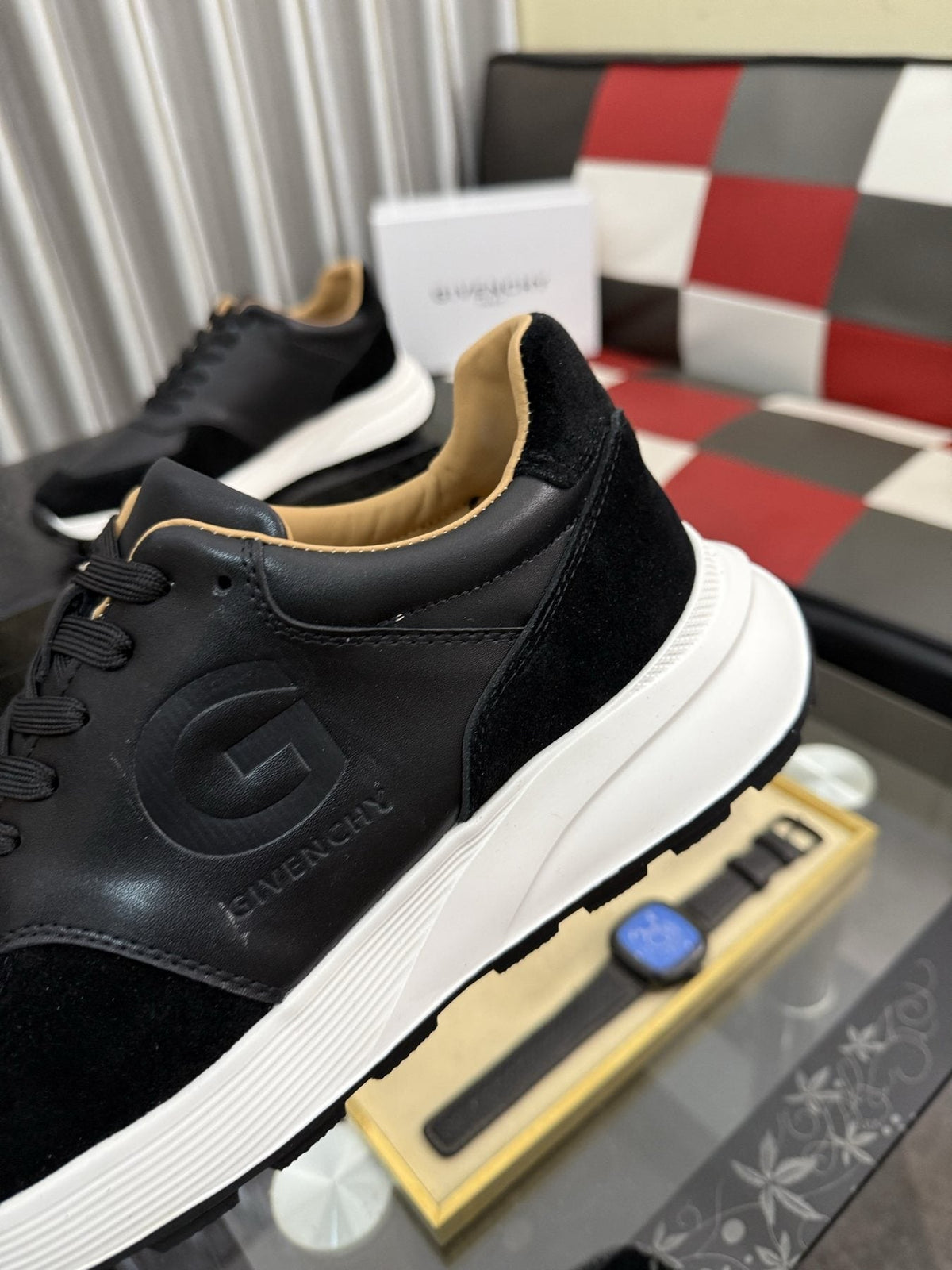 Givenchy Panel Low-Top Sneakers — detail