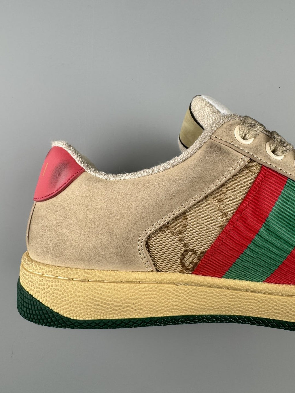 Gucci Beige Stripe Low-Top Sneakers — detail