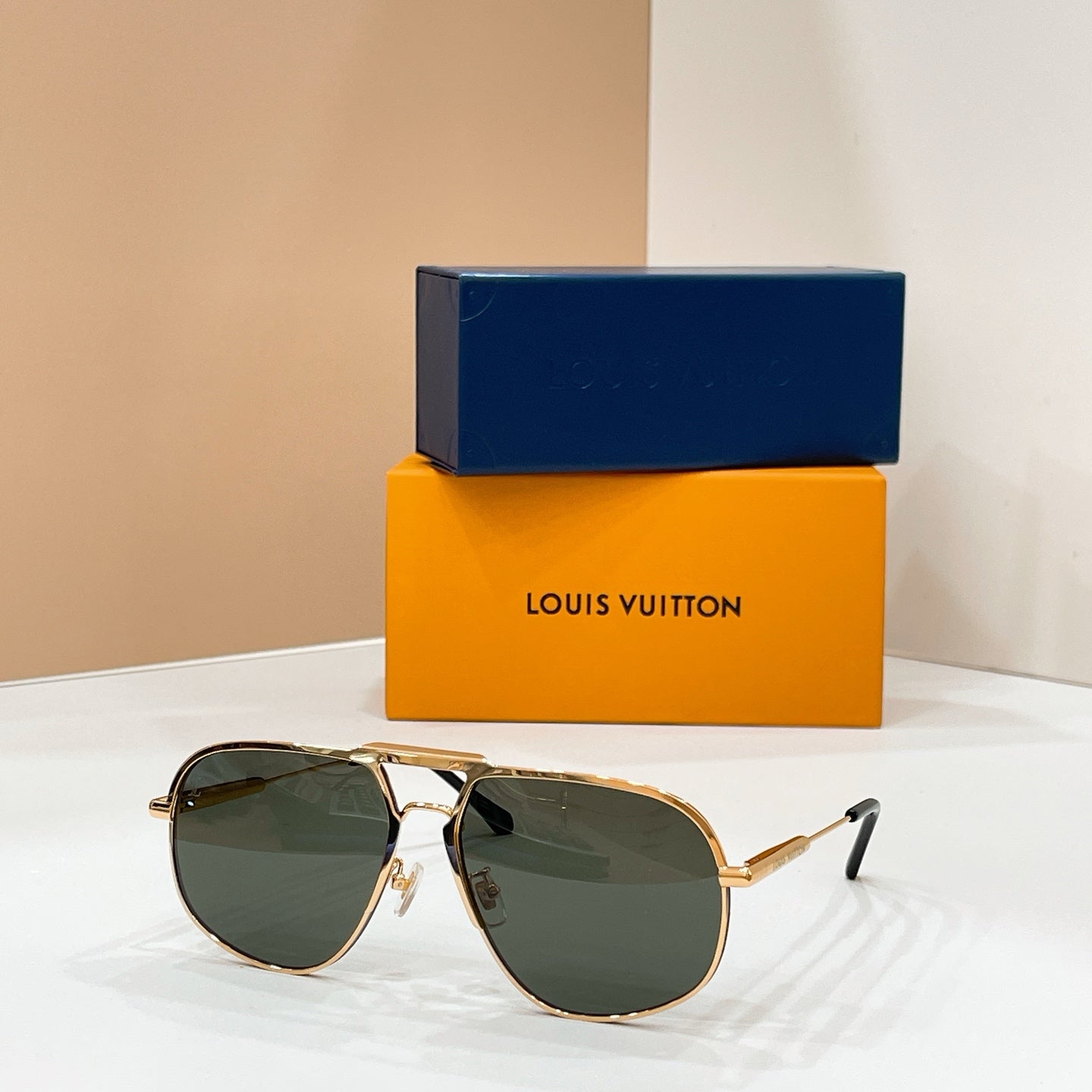 Louis Vuitton Sunglasses-Z40191W