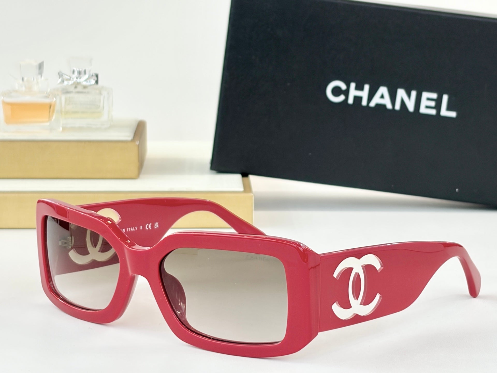 CHANEL Sunglasses-CH5526
