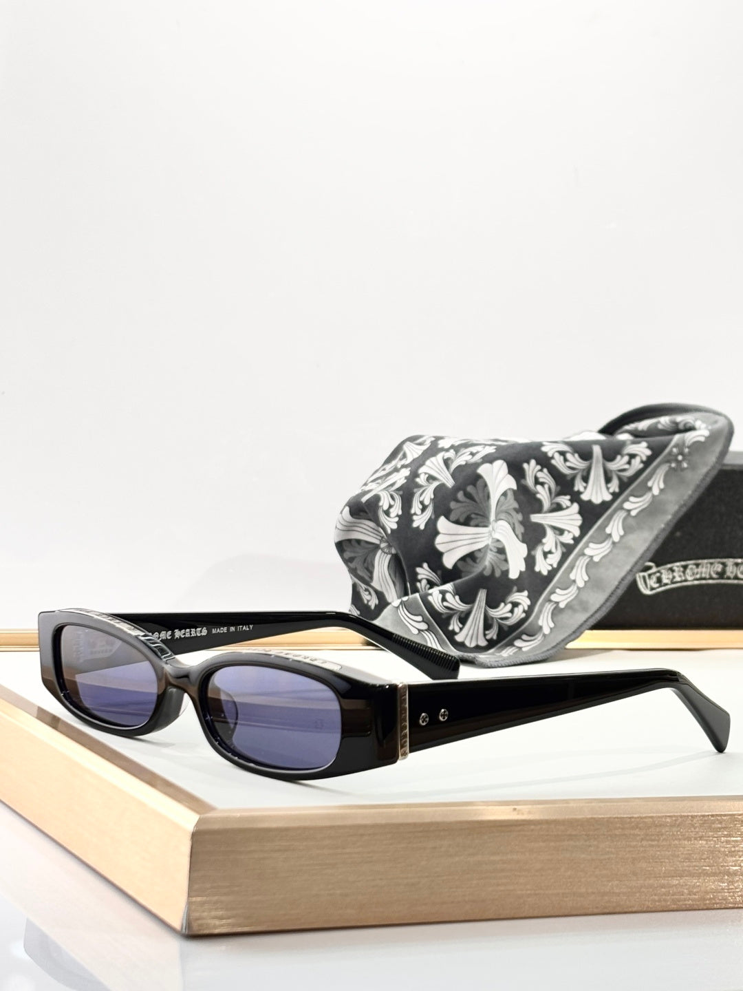 𝘾𝙝𝙧𝙤𝙢𝙚 𝙃𝙚𝙖𝙧𝙩𝙨 Sunglasses-LORD’N