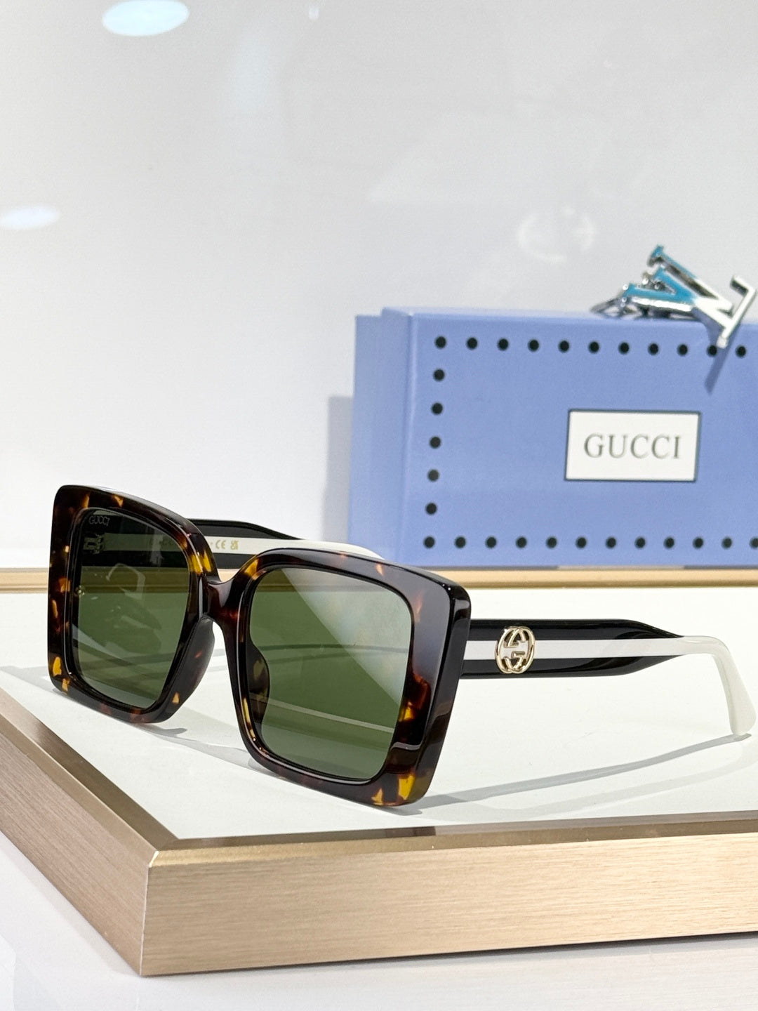 GUCCI Sunglasses-GG1861S