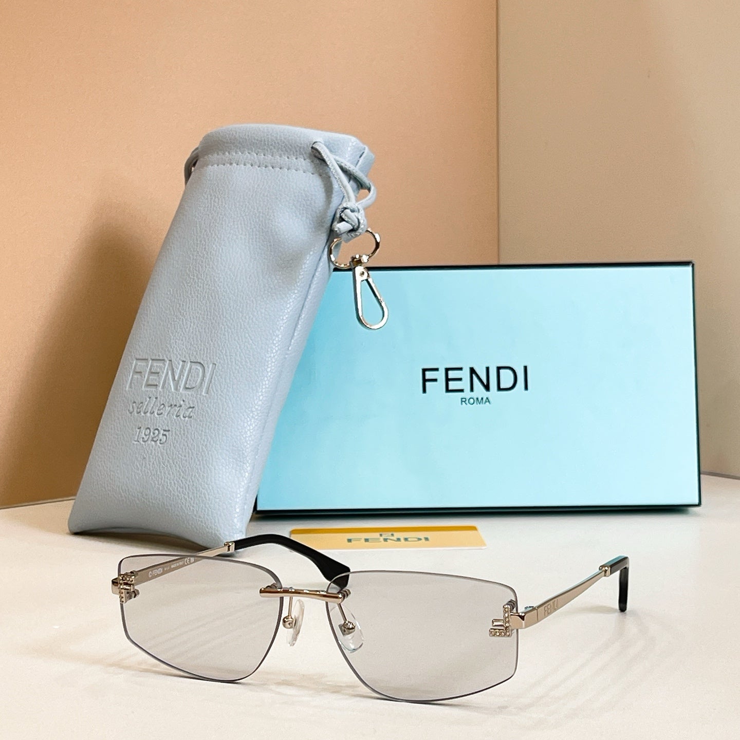 FENDI Sunglasses-FE5116US