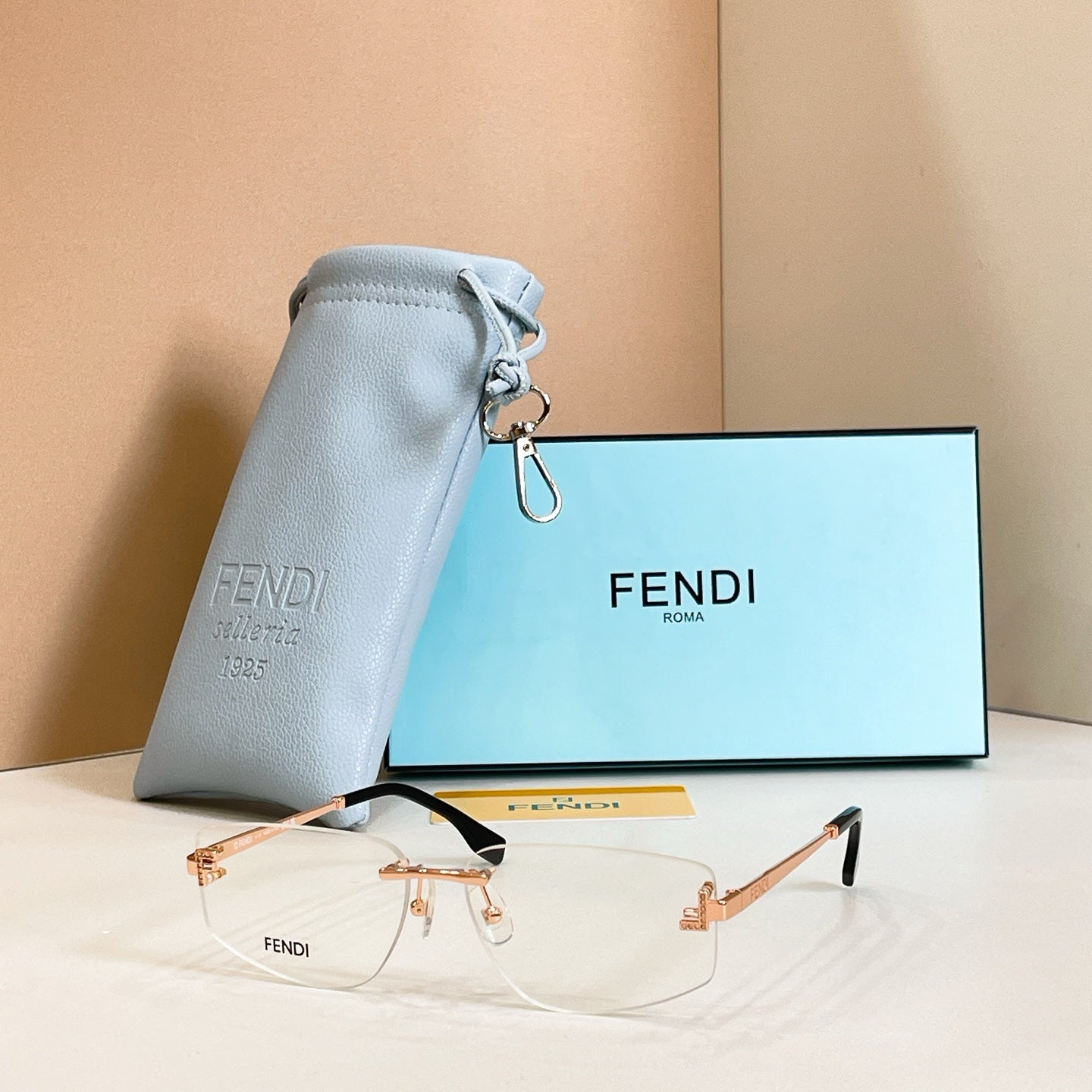 FENDI Sunglasses-FE5116US