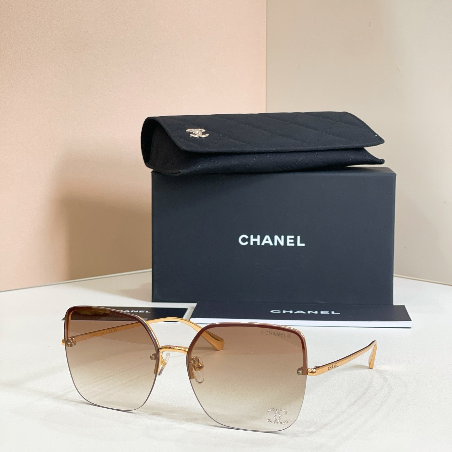 CHANEL Sunglasses 5492-H
