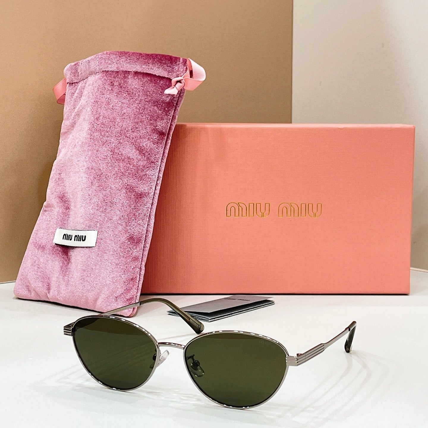 MIU MIU Sunglasses SMU A63