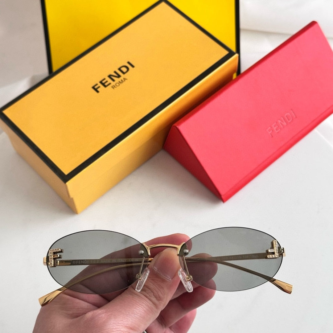 FENDI Sunglasses FE4075US