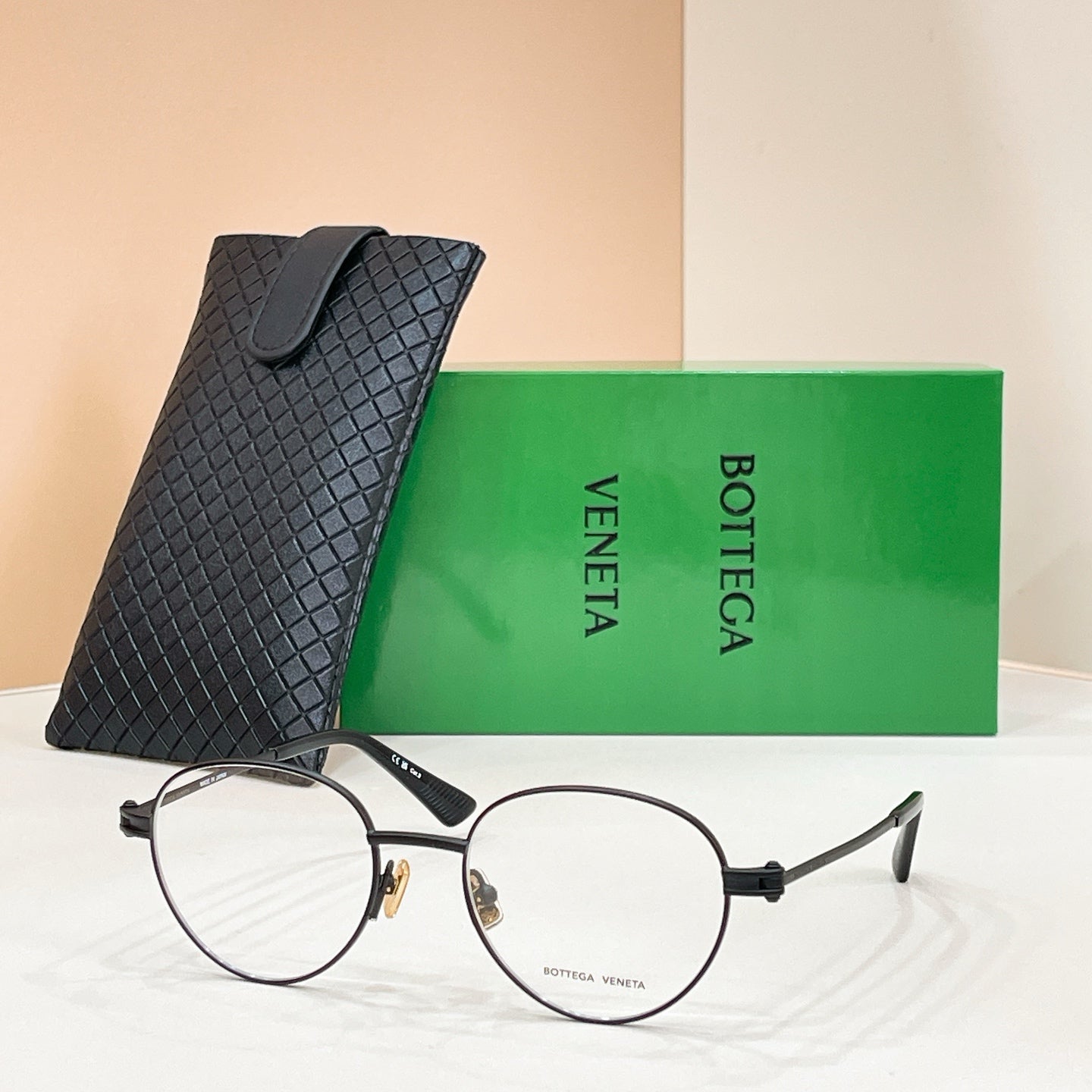 BOTTEGA VENETA Sunglasses BV1382S