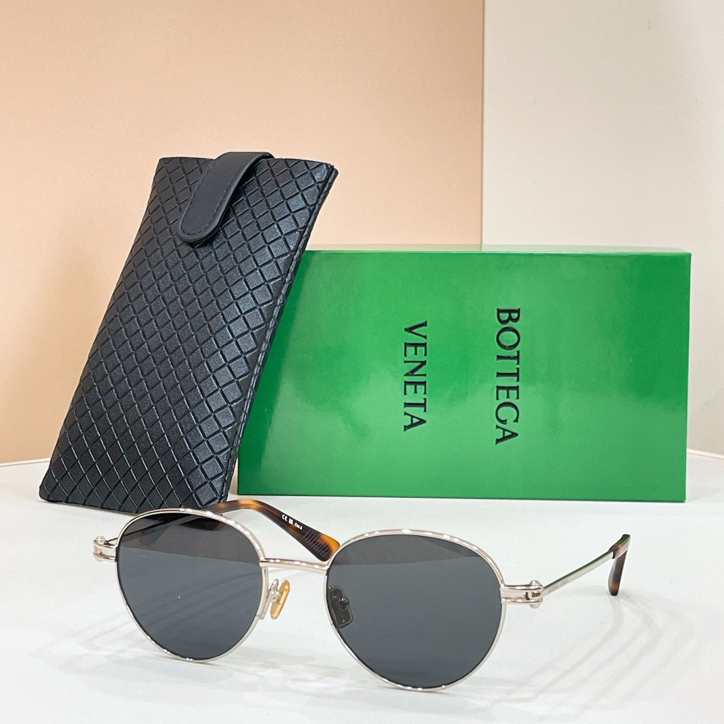 BOTTEGA VENETA Sunglasses BV1382S