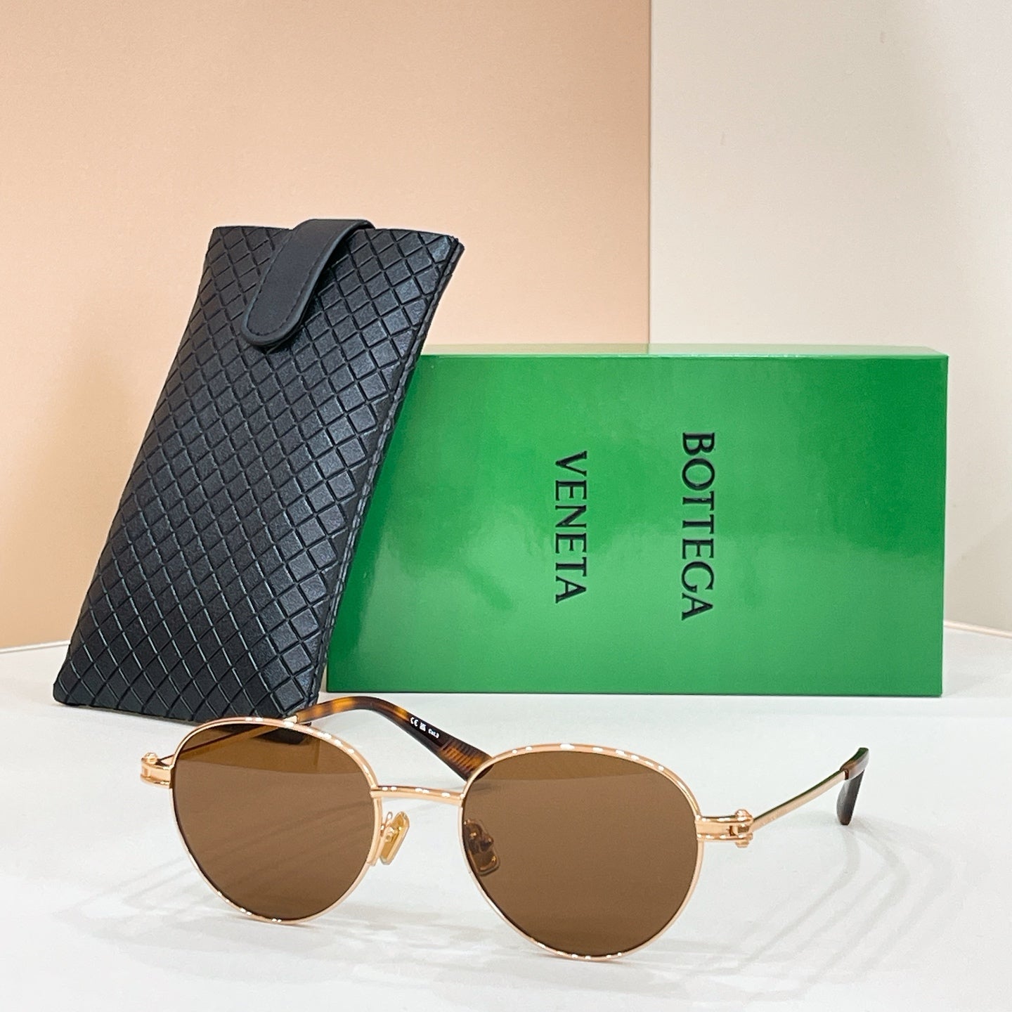 BOTTEGA VENETA Sunglasses BV1382S