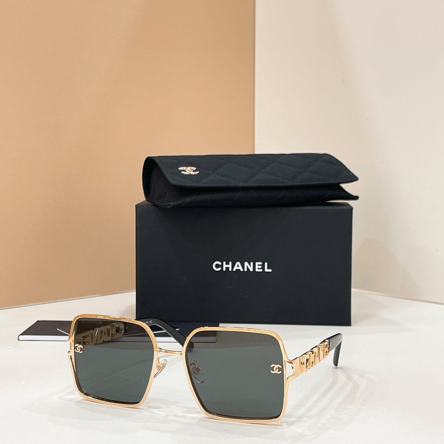 CHANEL Sunglasses CH9820