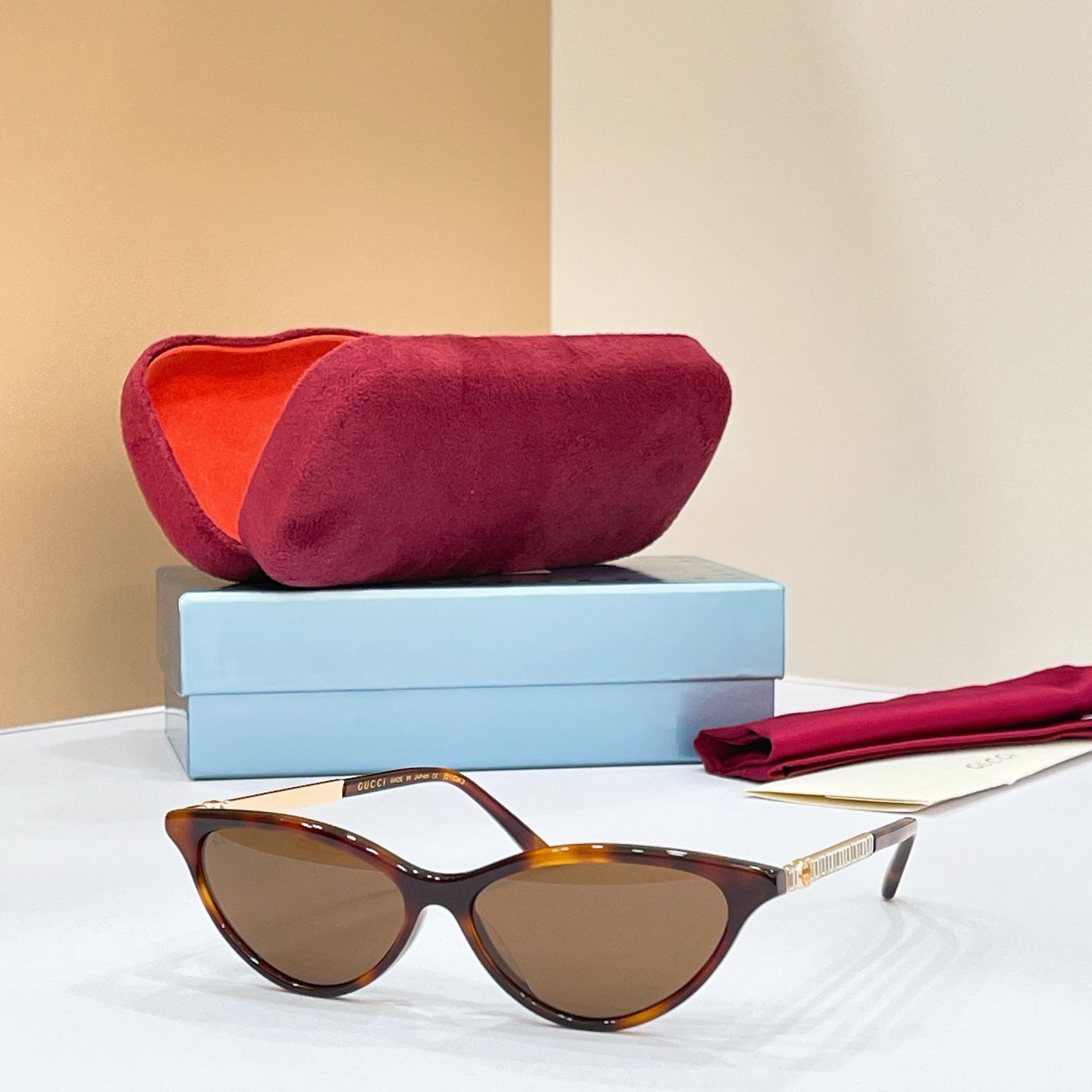 GUCCI Sunglasses GG2211S