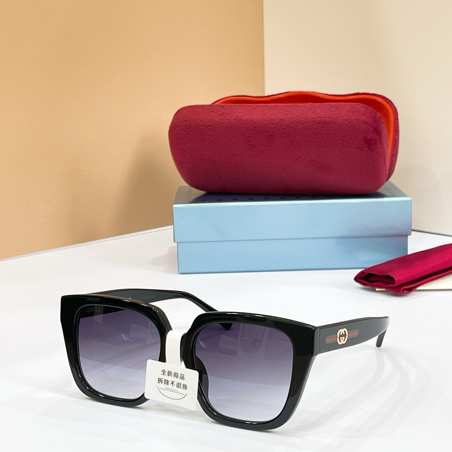 GUCCI Sunglasses GG2102S