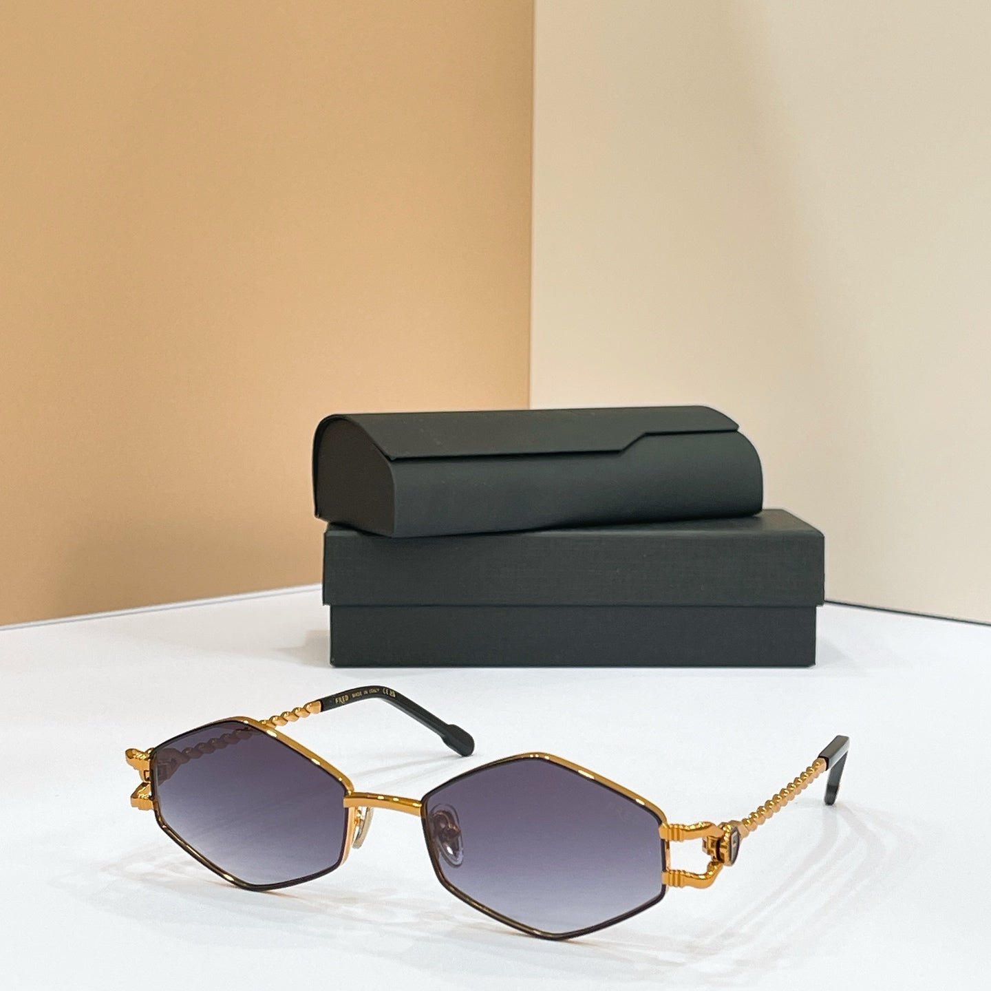 FRED Sunglasses FG57158U