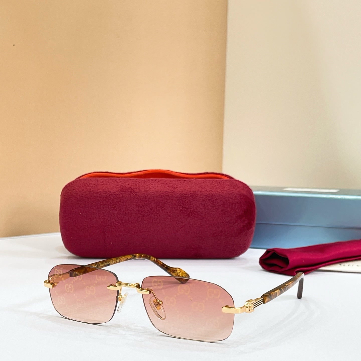 GUCCI Sunglasses GG1221S