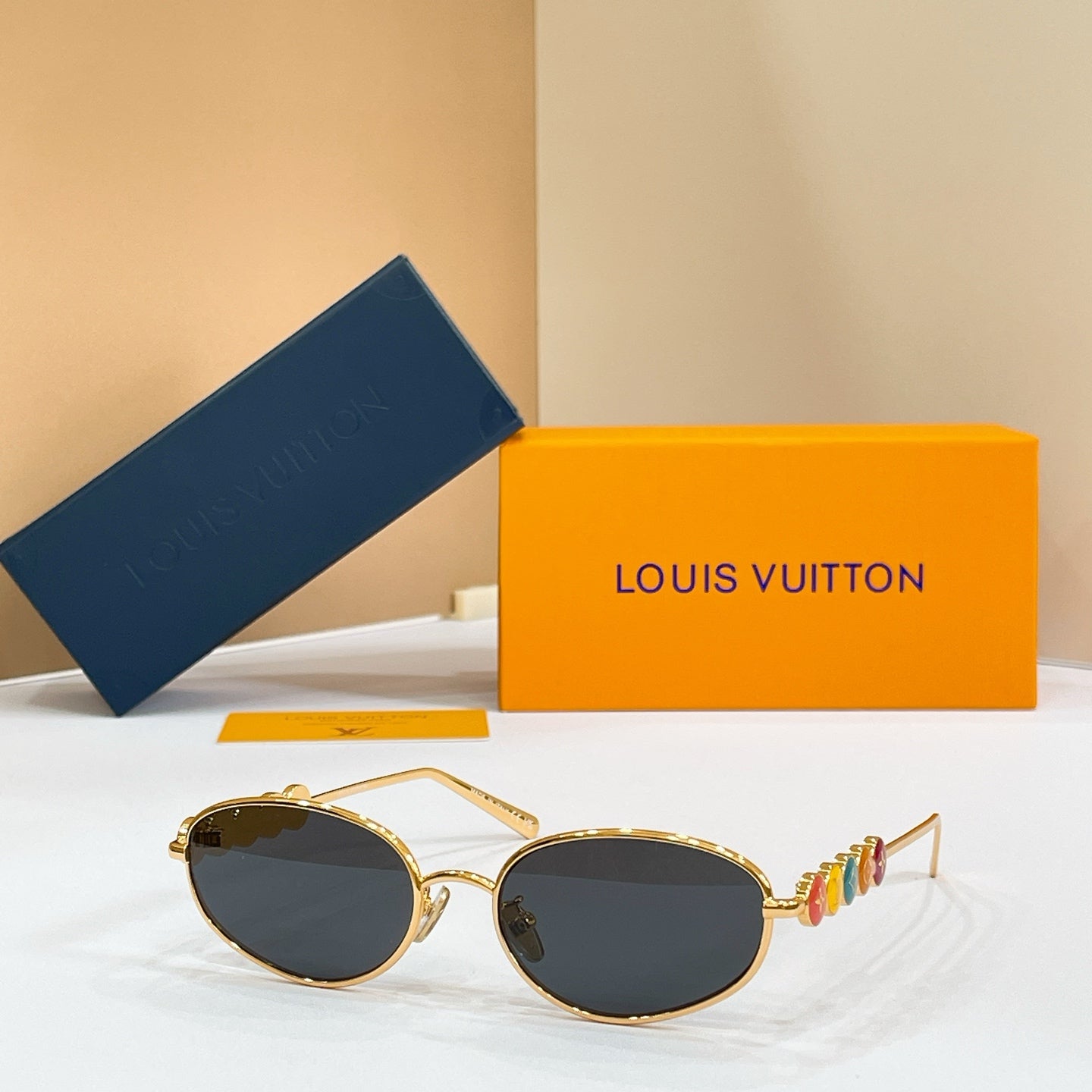 LOUIS VUITTON Sunglasses Z3179U