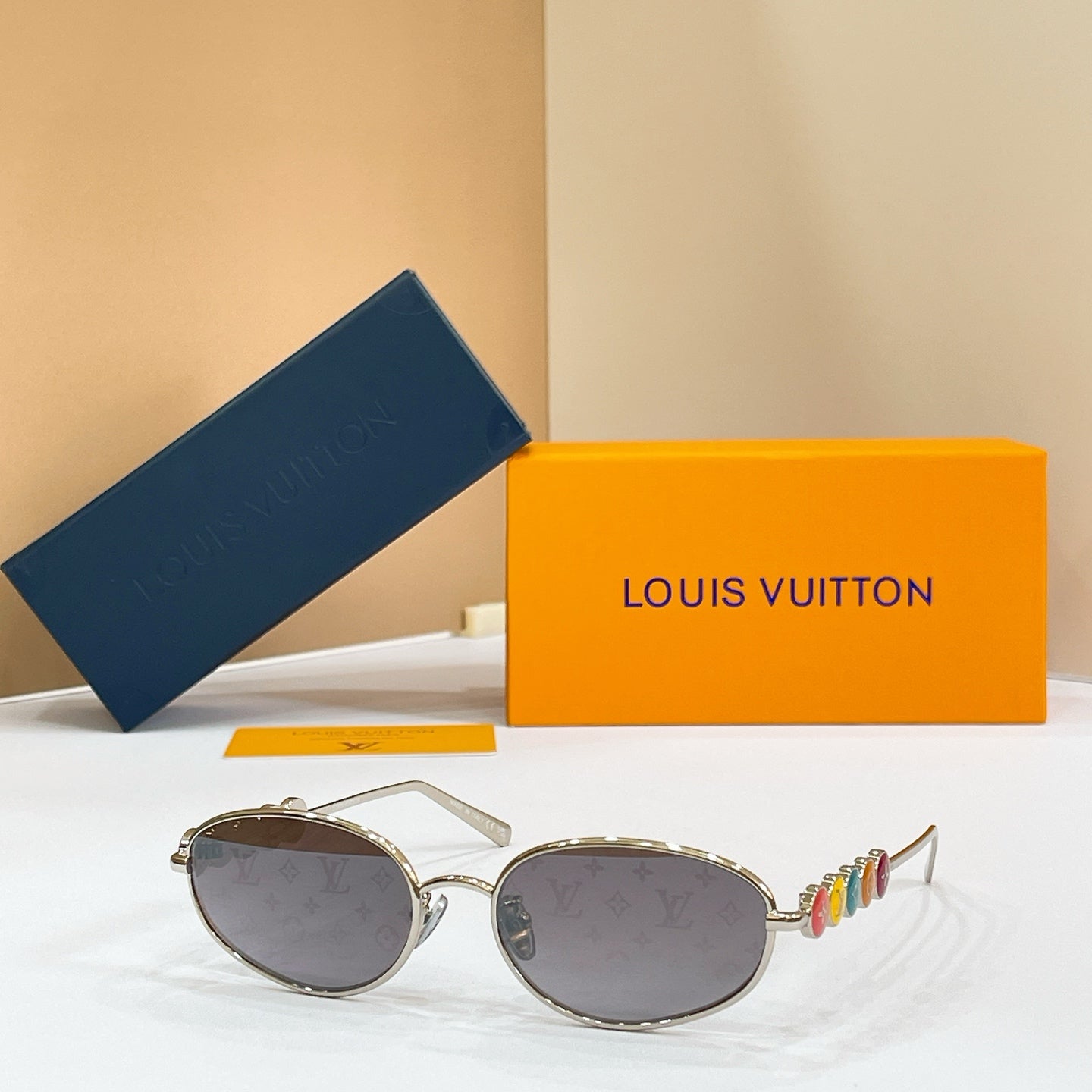 LOUIS VUITTON Sunglasses Z3179U