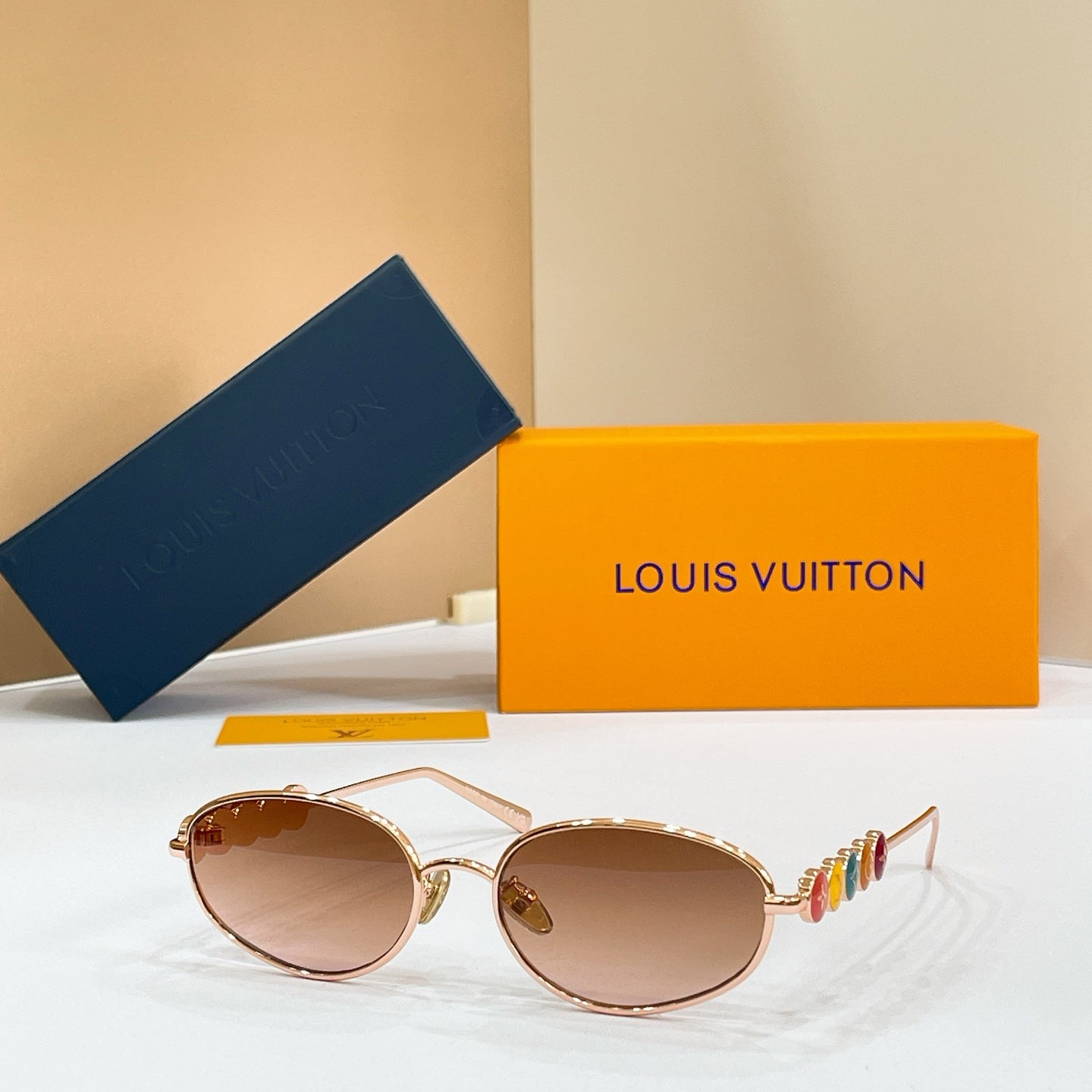 LOUIS VUITTON Sunglasses Z3179U