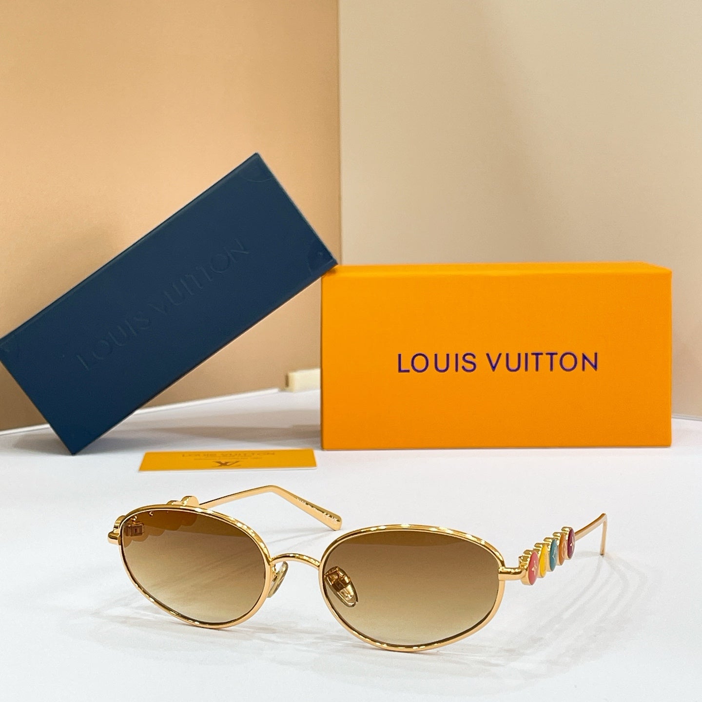 LOUIS VUITTON Sunglasses Z3179U