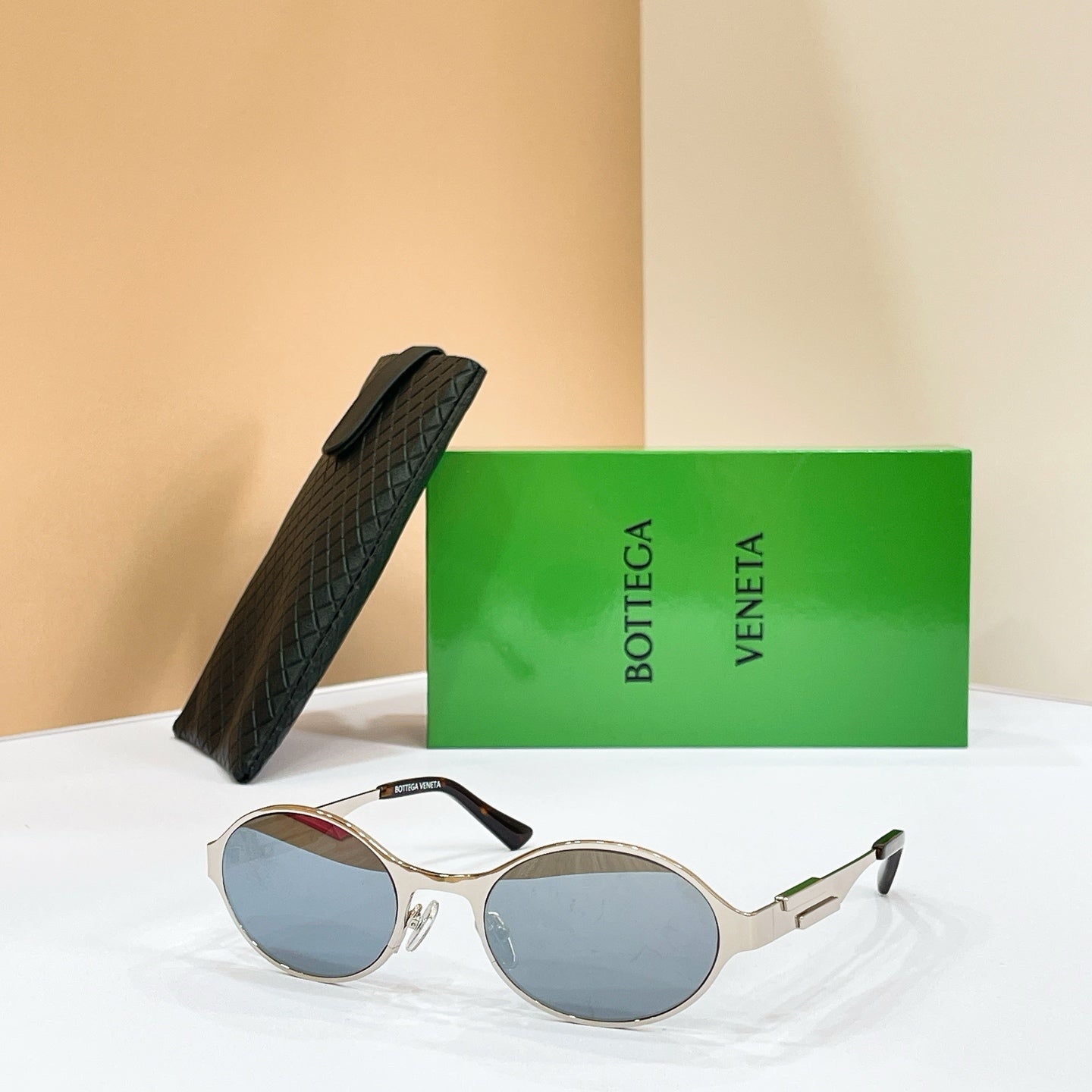 BOTTEGA VENETA Sunglasses BV1456S