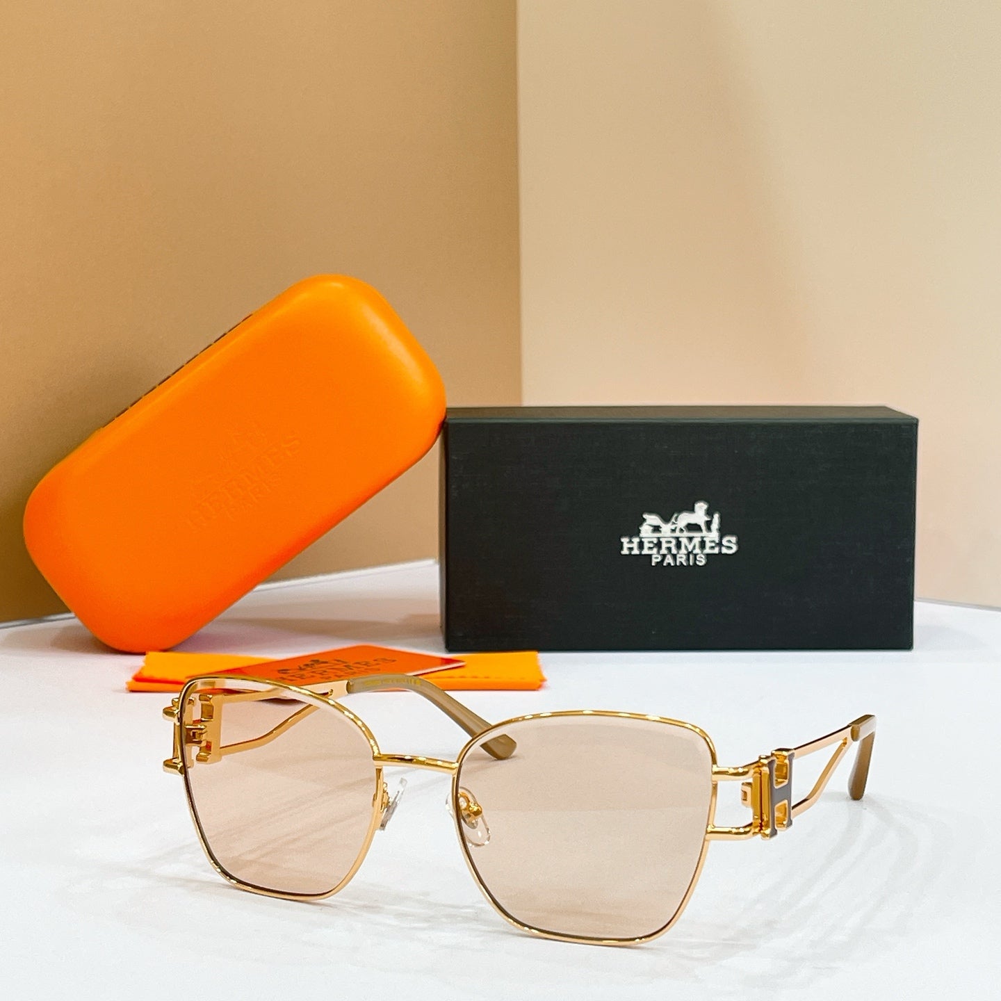 HERMÈS Sunglasses H8128S