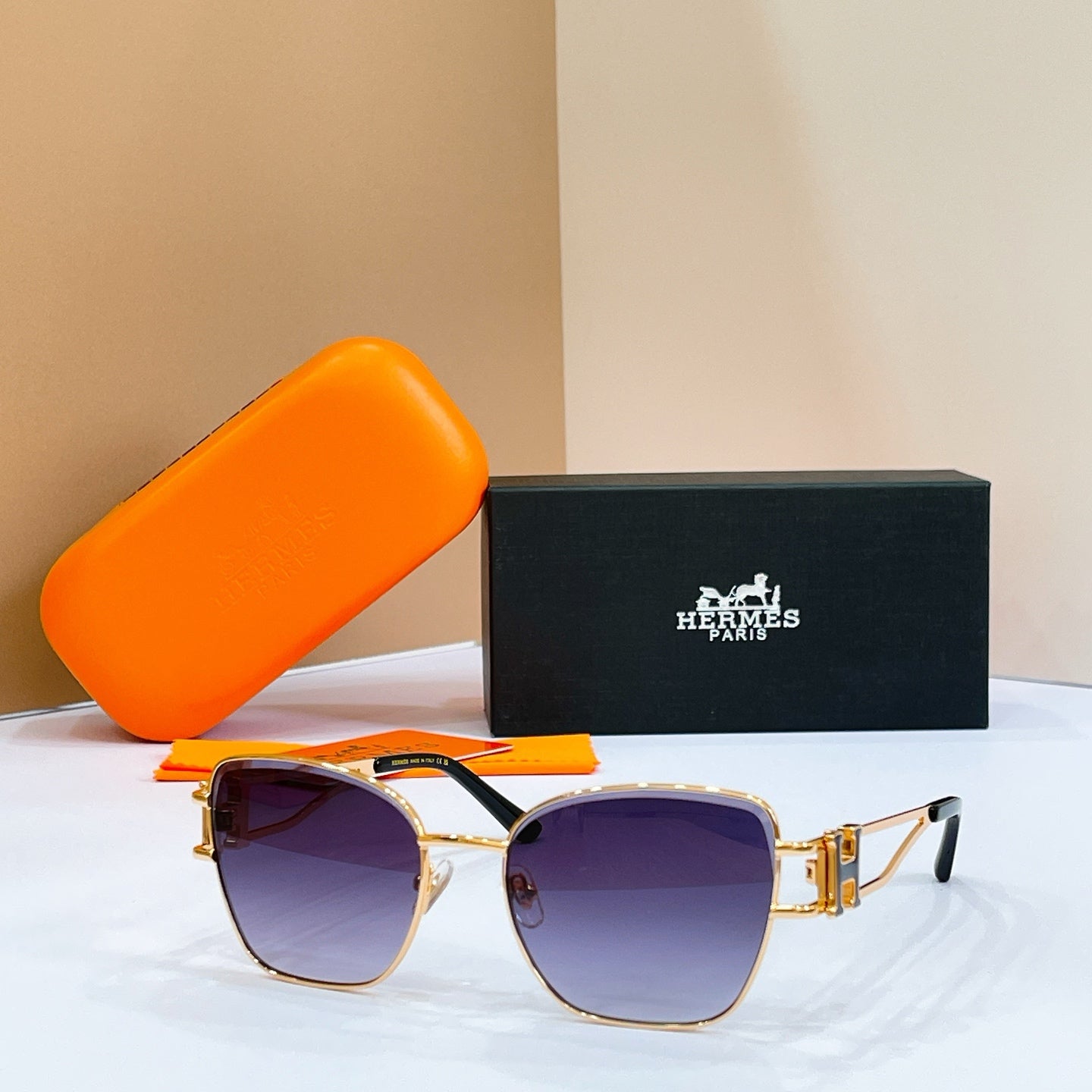 HERMÈS Sunglasses H8128S