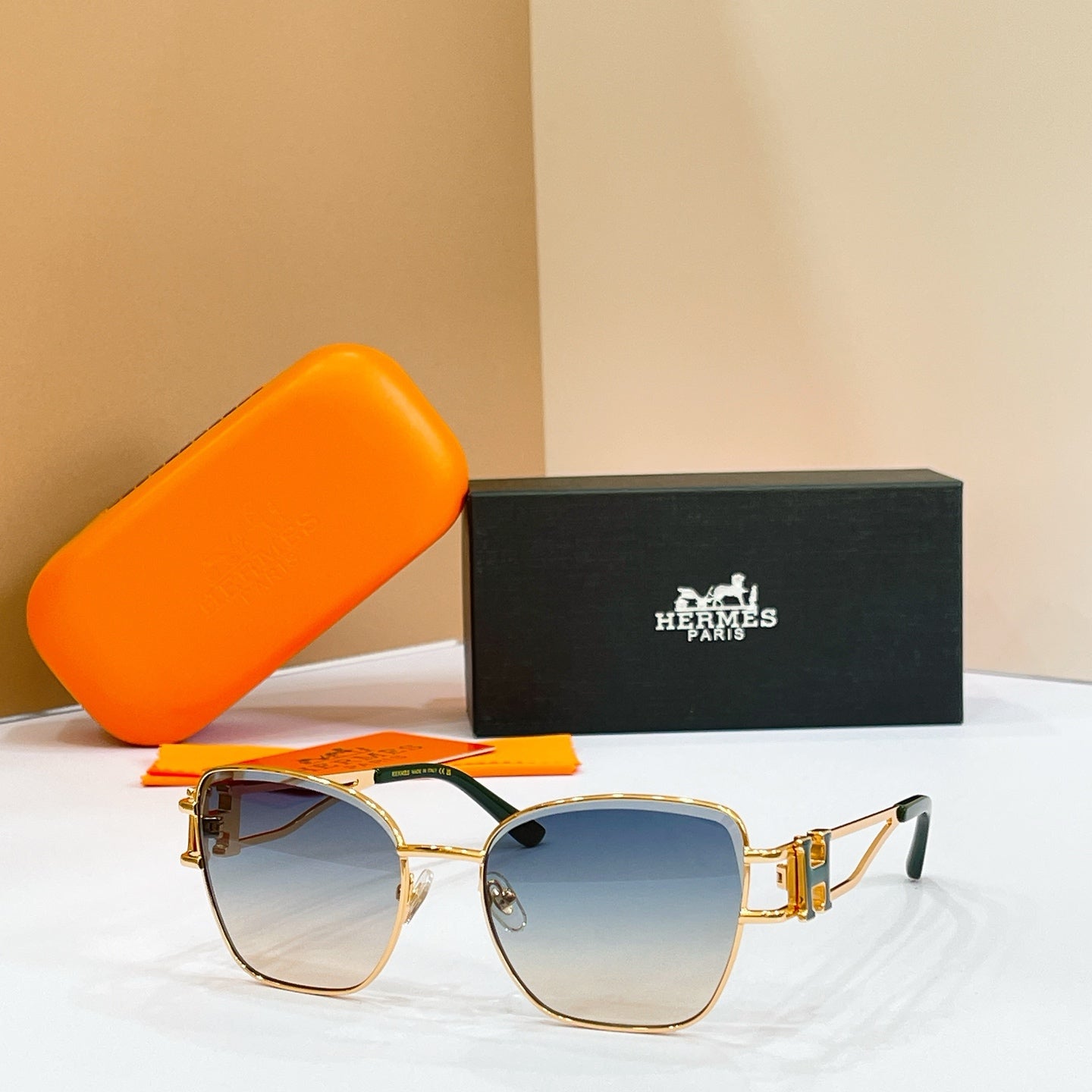 HERMÈS Sunglasses H8128S
