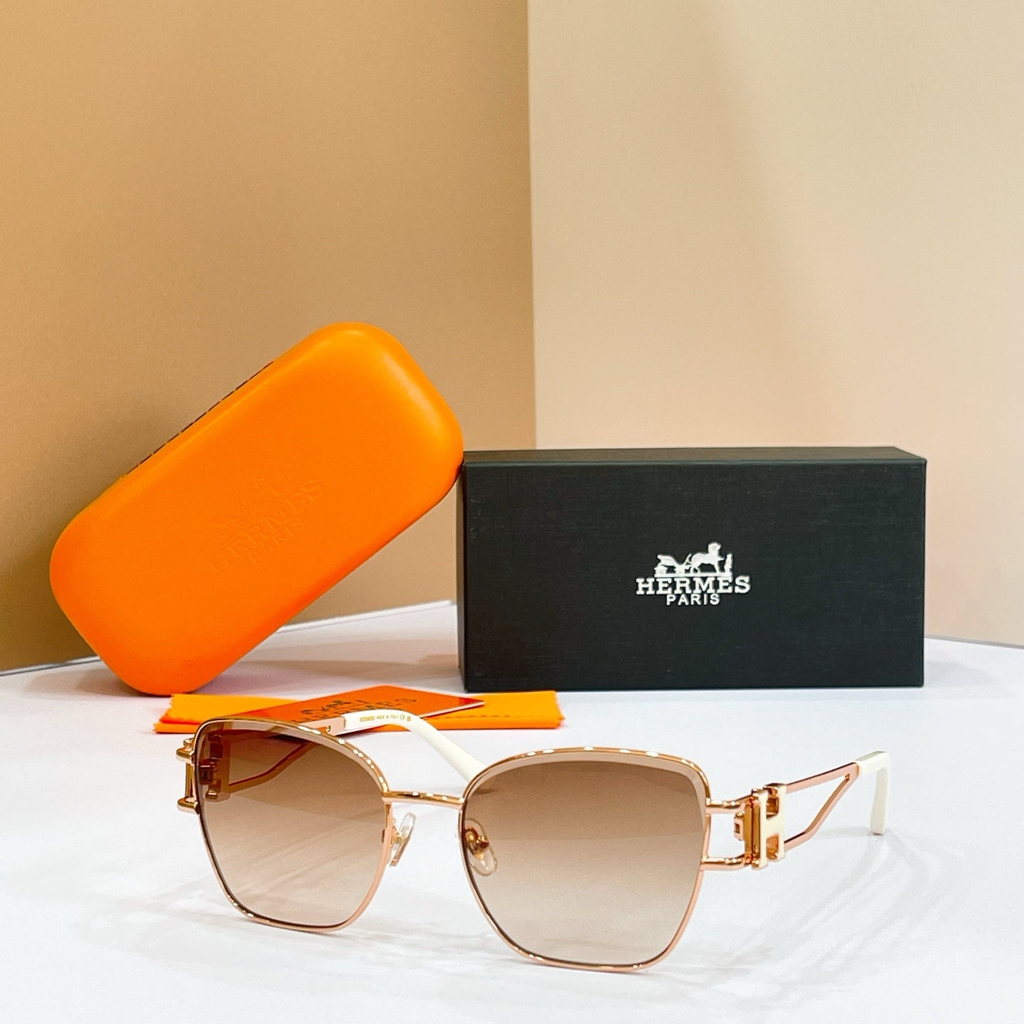 HERMÈS Sunglasses H8128S