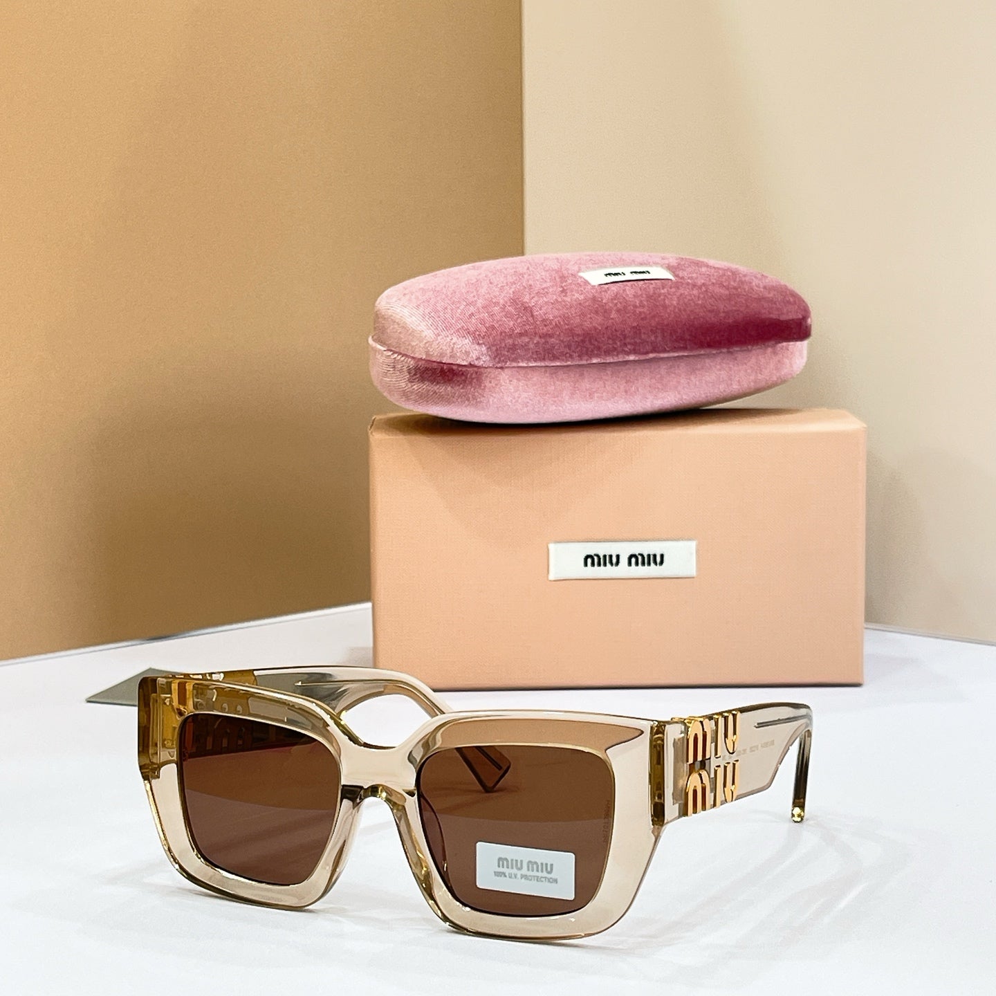 MIU MIU Sunglasses SMU B05