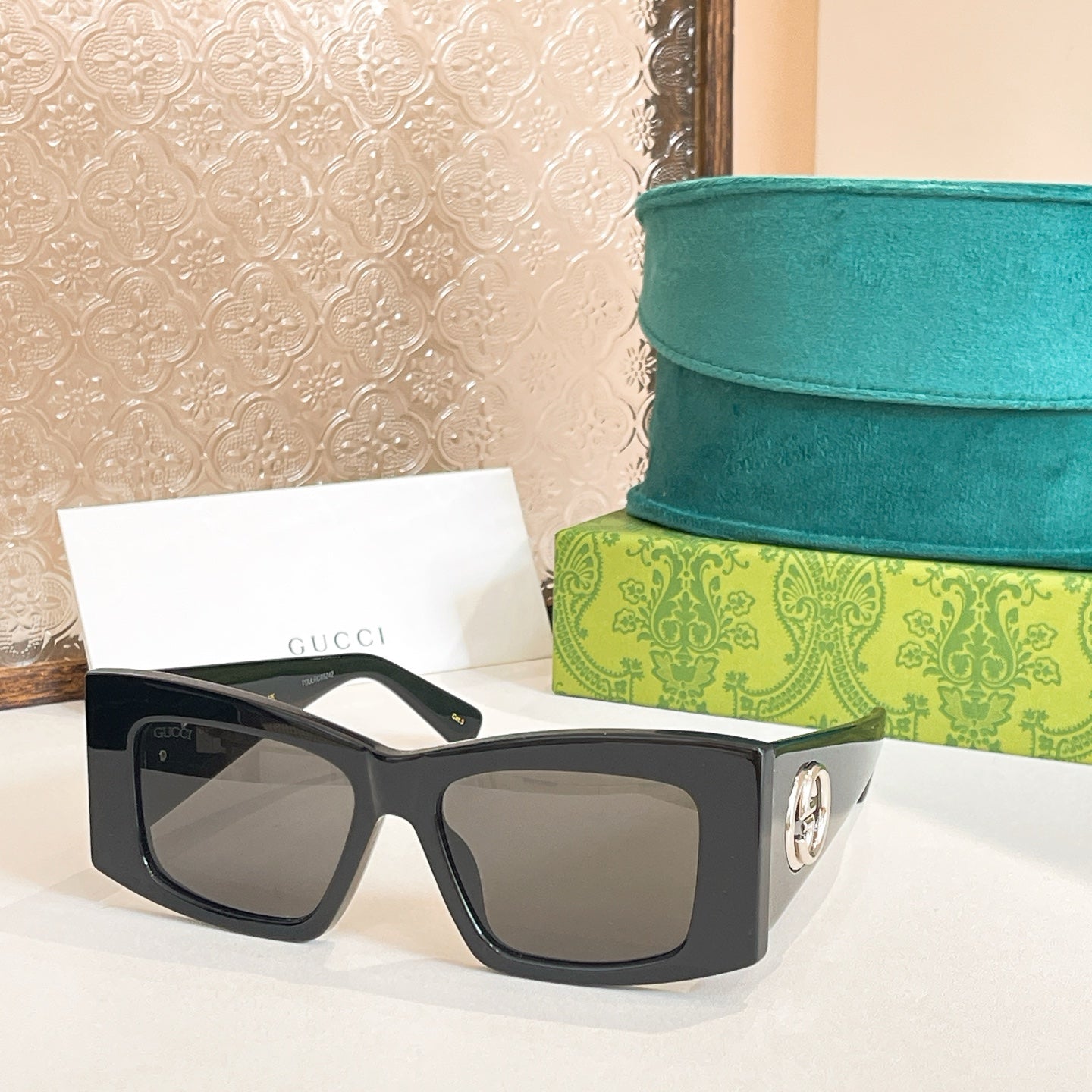 GUCCI Sunglasses GG1842S