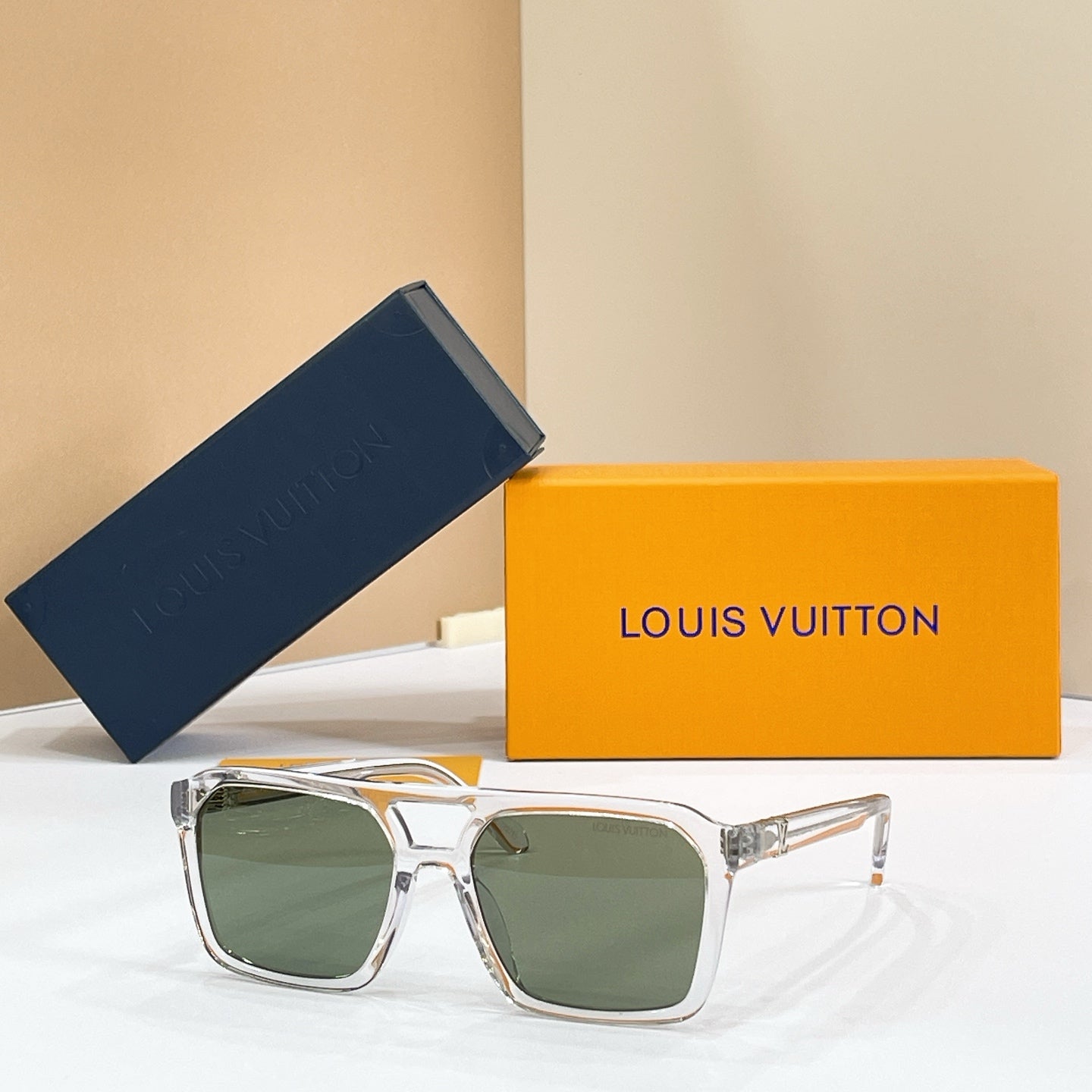 LOUIS VUITTON Sunglasses Z3095U