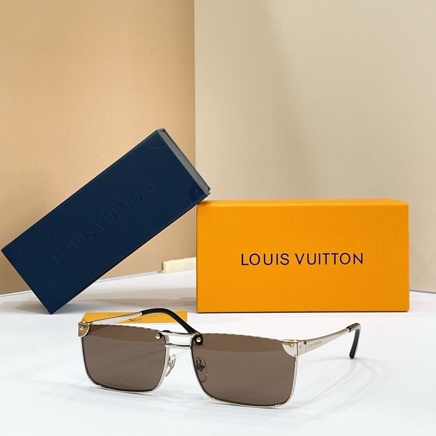 LOUIS VUITTON Sunglasses Z3206U