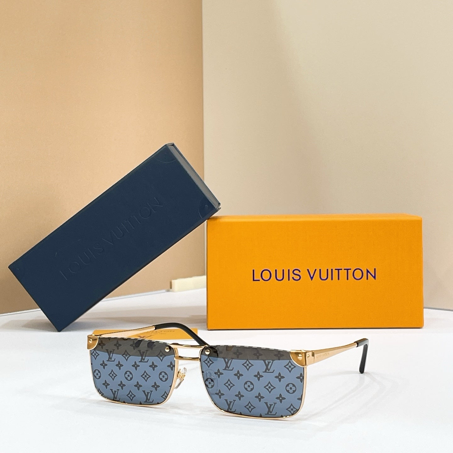 LOUIS VUITTON Sunglasses Z3206U