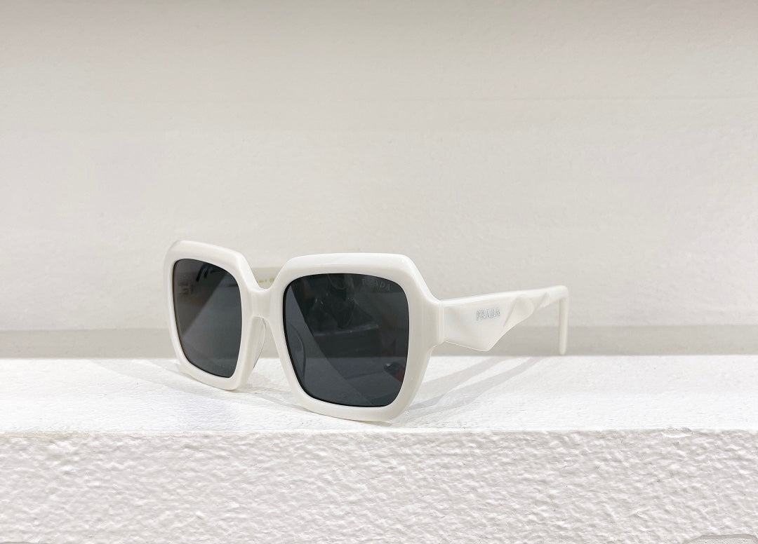 PRADA Sunglasses SPR28Z