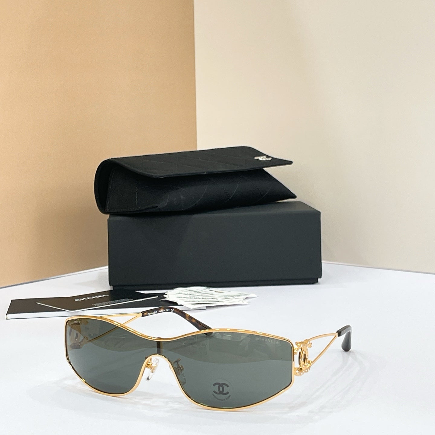 CHANEL Sunglasses CH4073