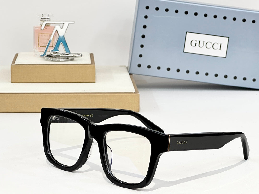 GUCCI Sunglasses GG1135S
