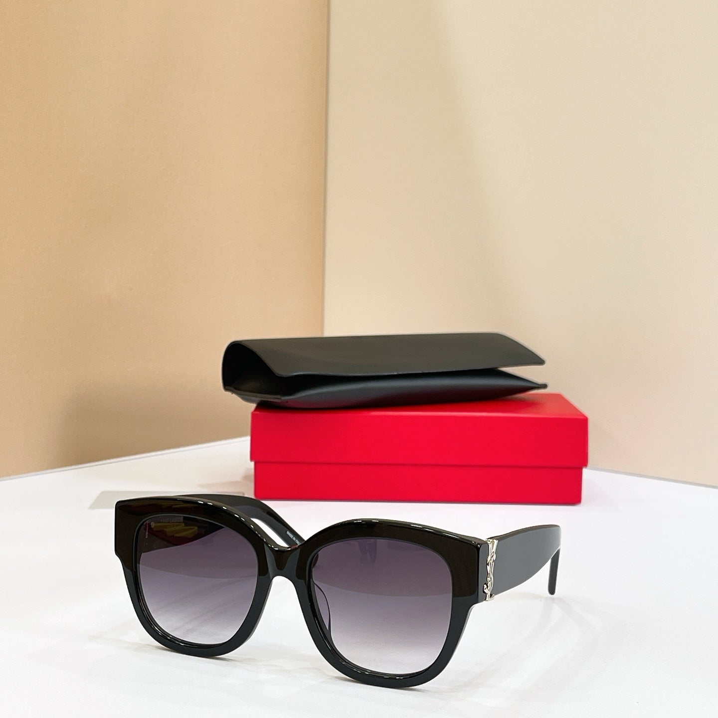 SAINT LAURENT Sunglasses SL M95