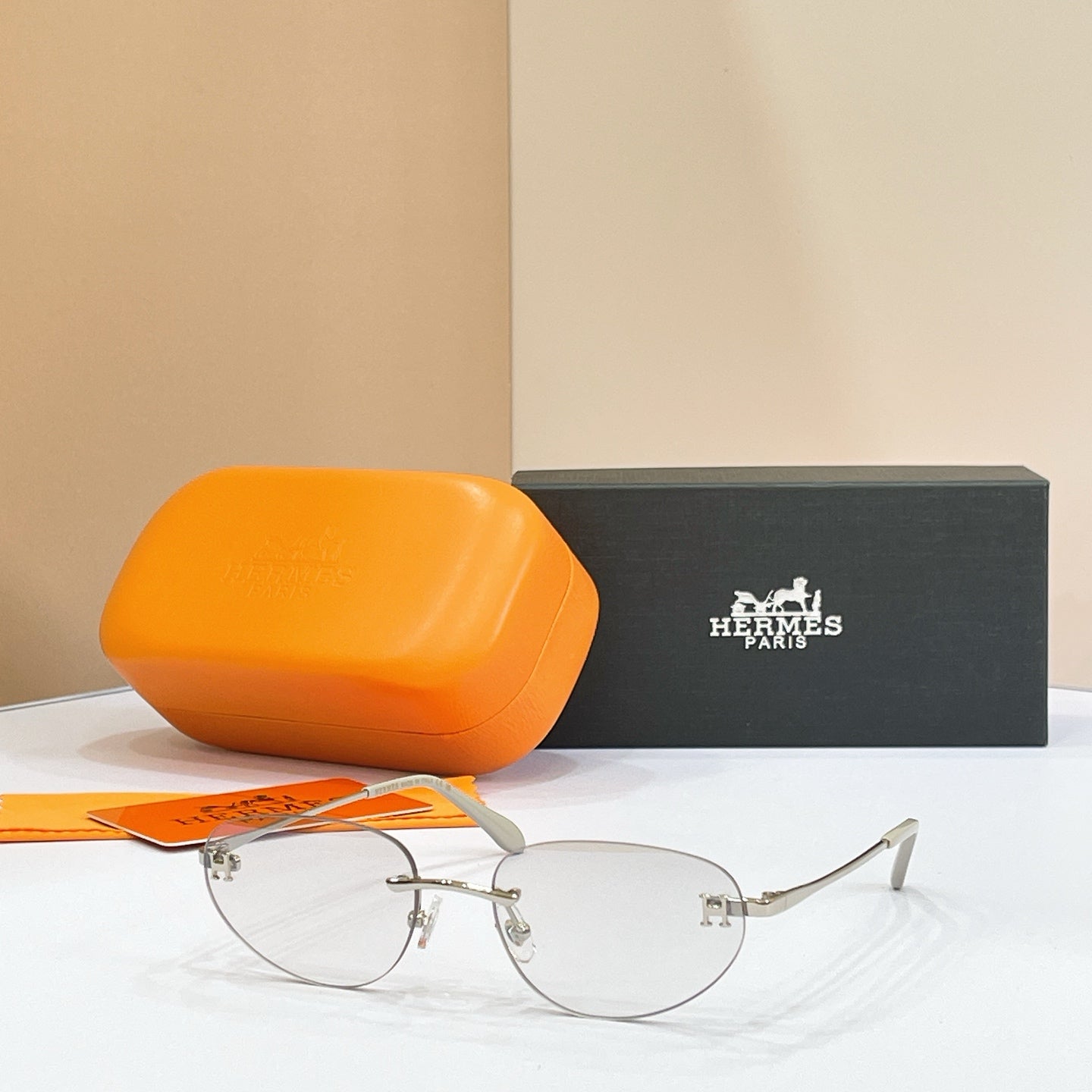 HERMÈS Sunglasses H8028