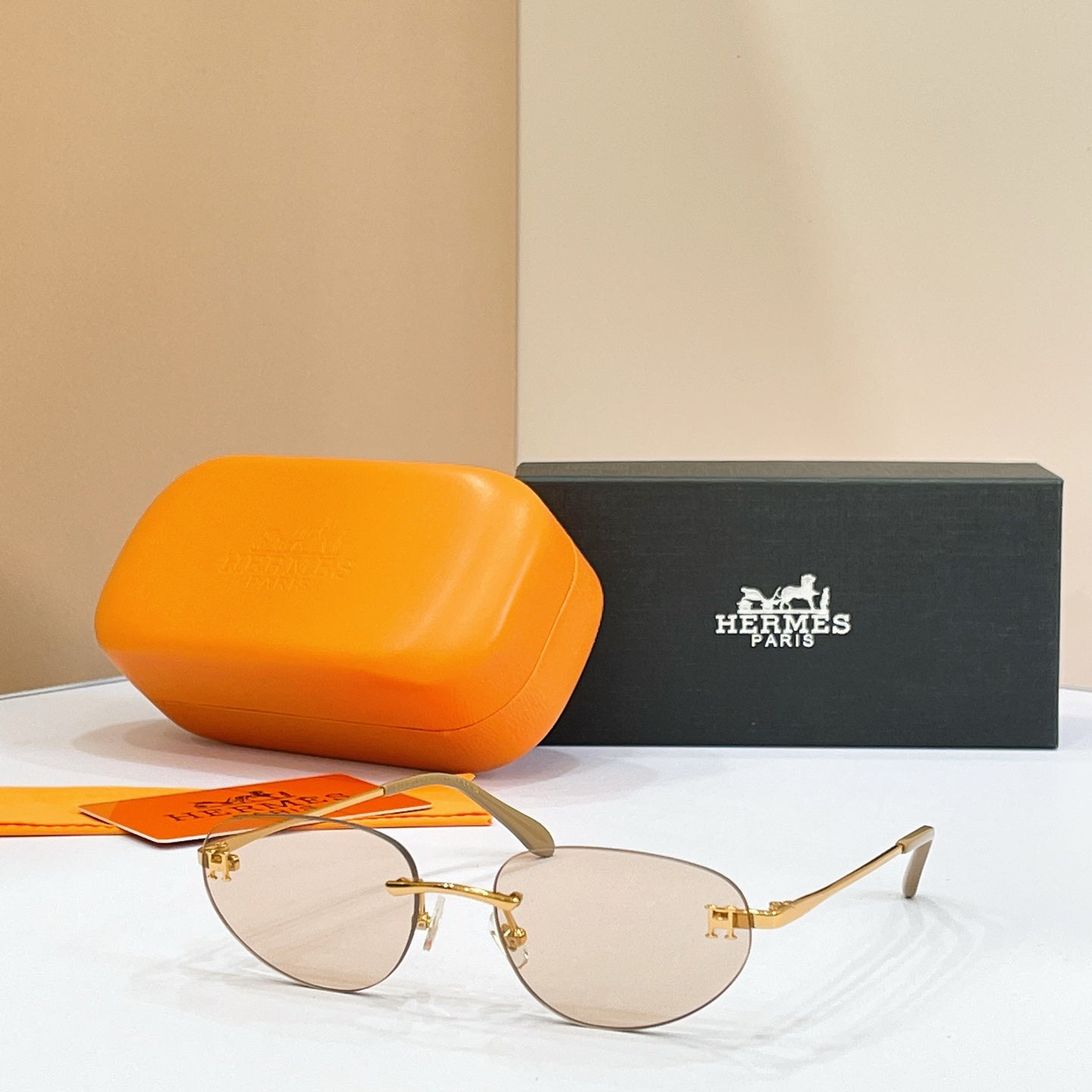 HERMÈS Sunglasses H8028