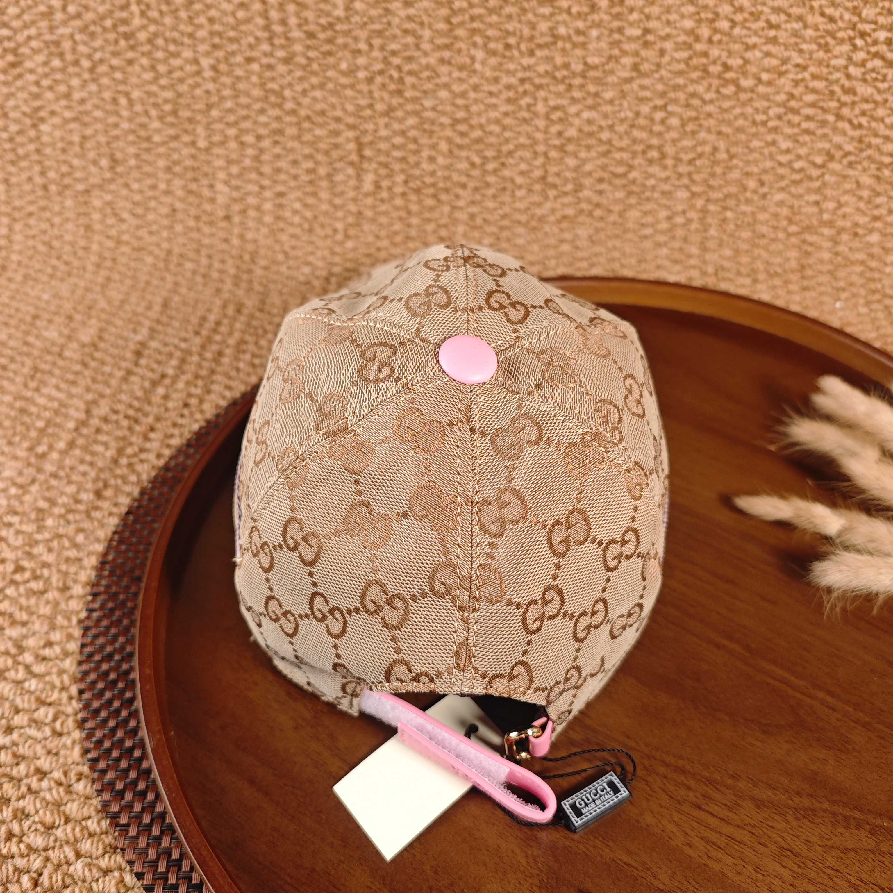 GUCCI Champagne Gold Minimalist Baseball Cap