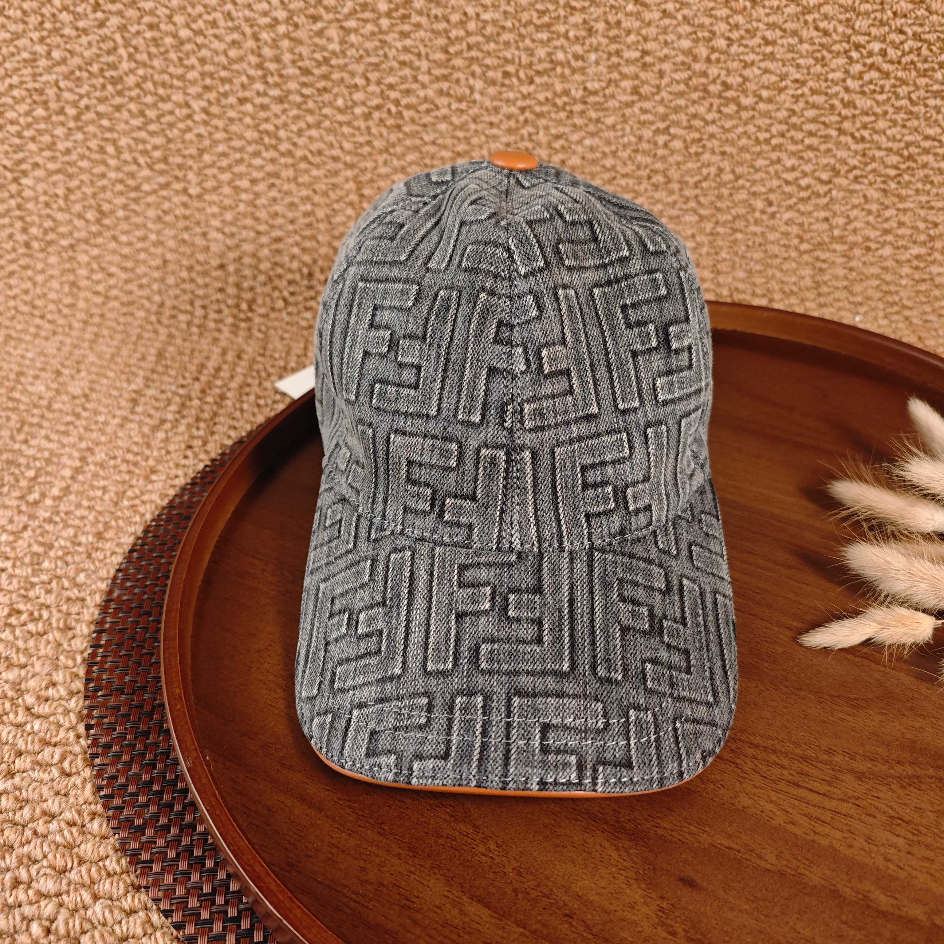 FENDI Baseball Cap – Light Grey