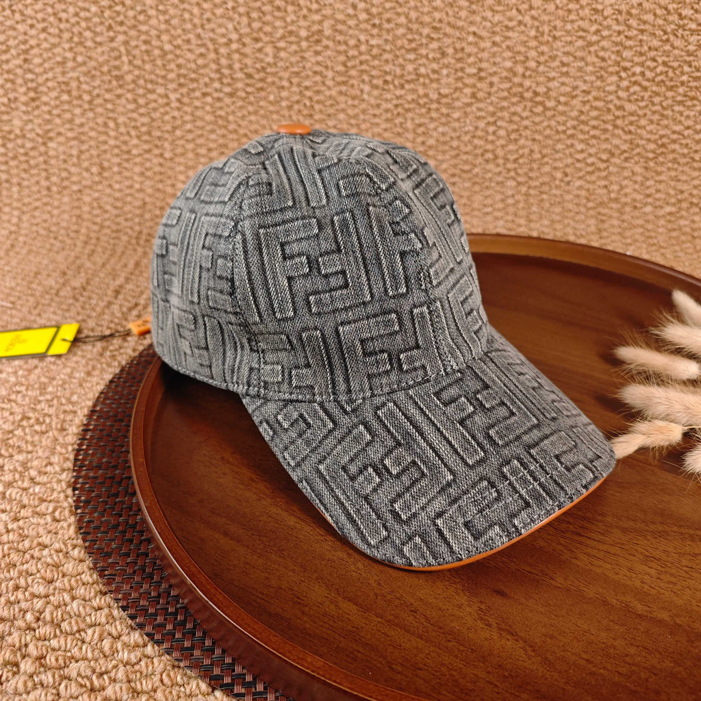 FENDI Baseball Cap – Light Grey