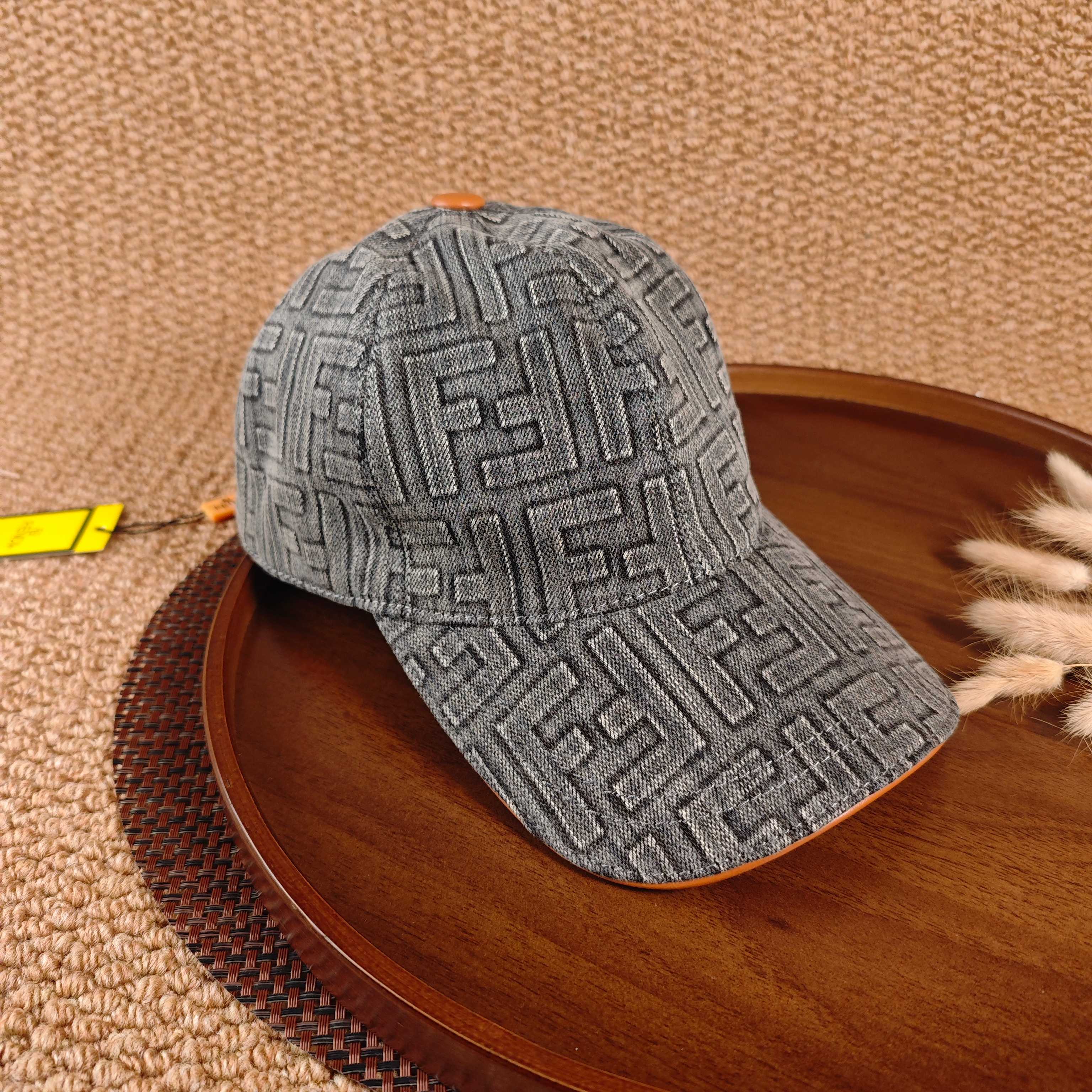 FENDI Baseball Cap – Light Grey