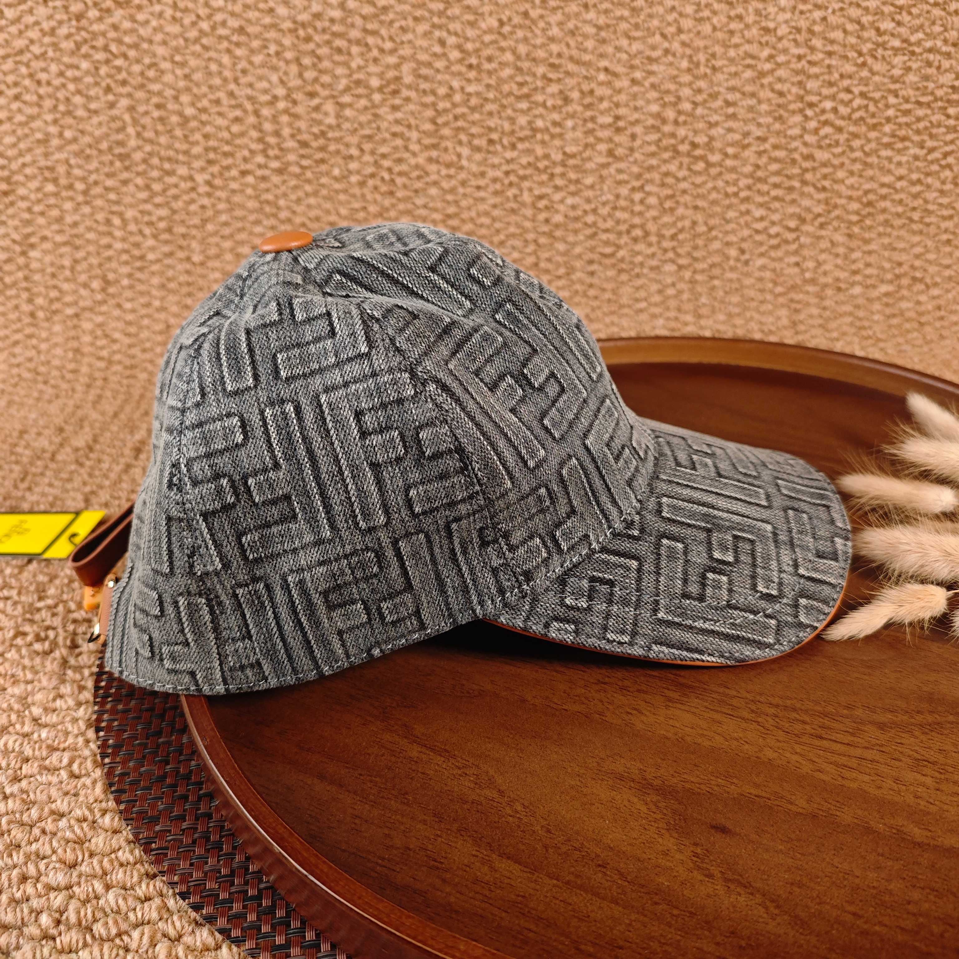 FENDI Baseball Cap – Light Grey