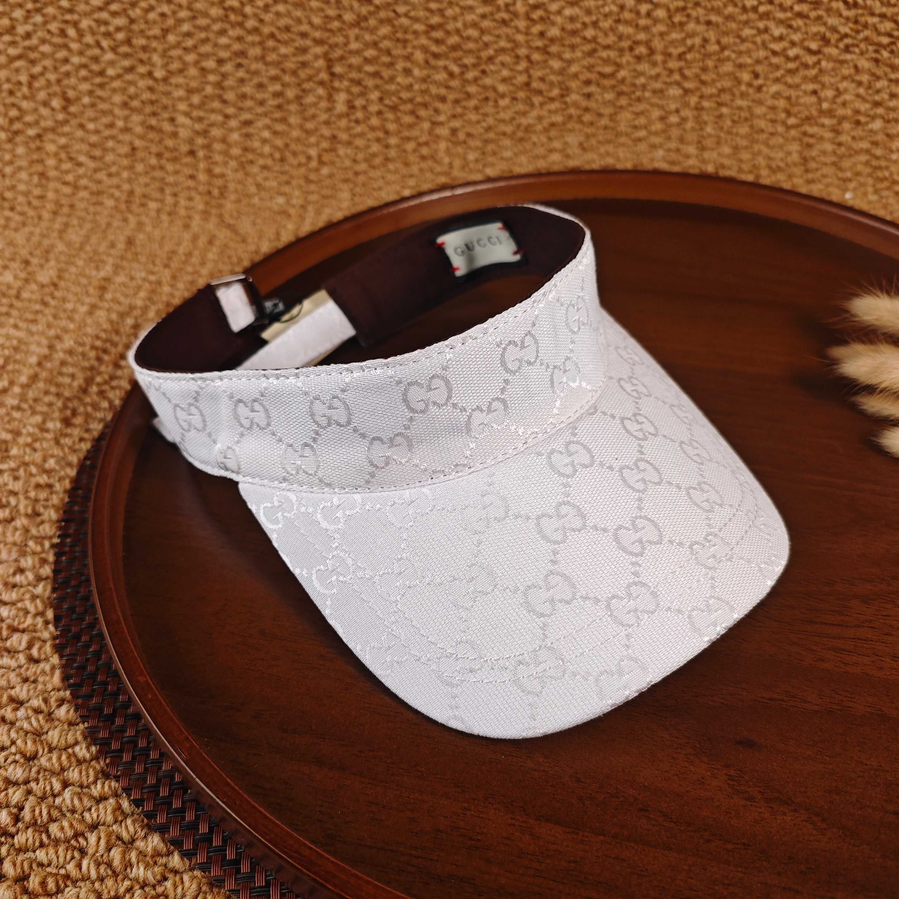 GUCCI GG Monogram Canvas Sun Visor