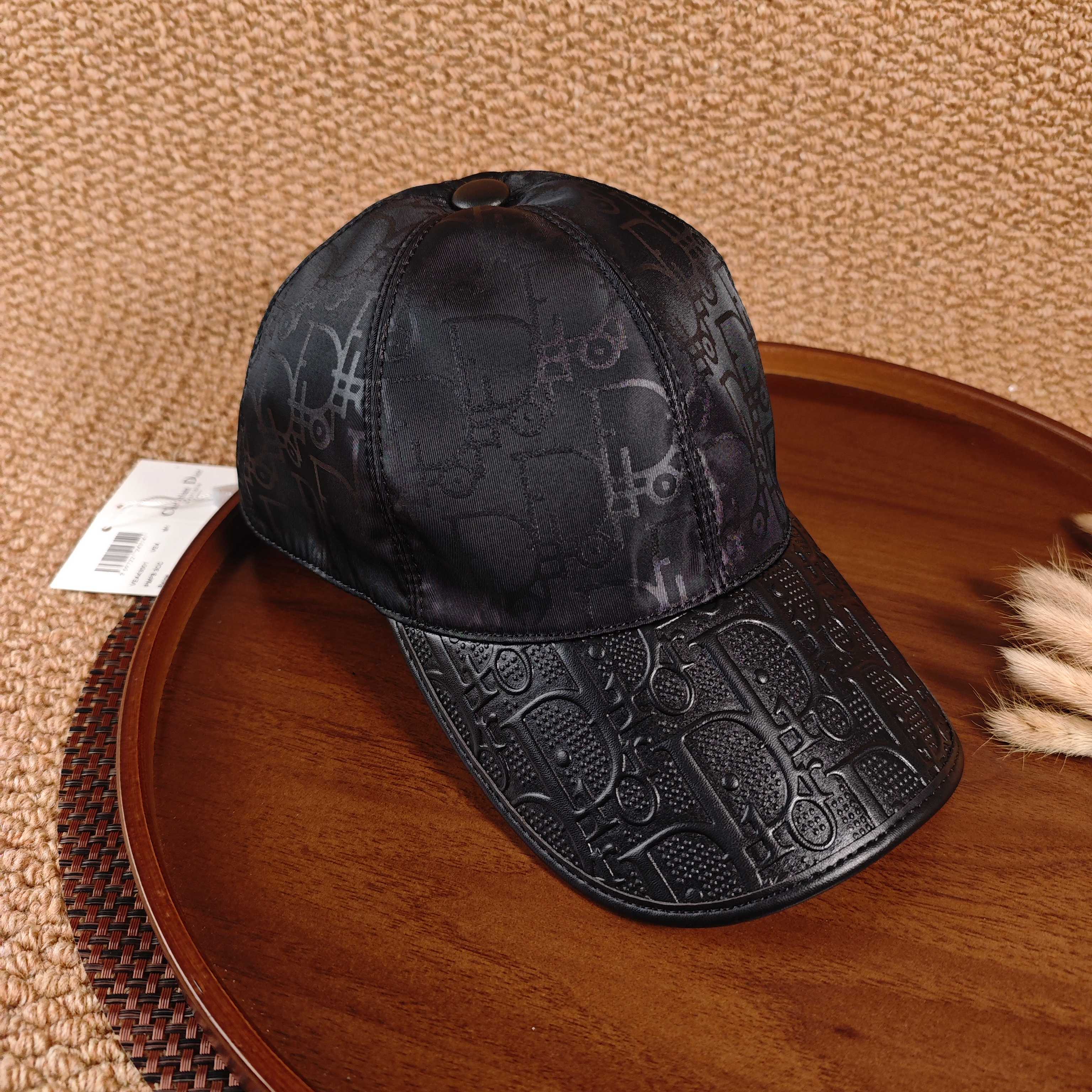 DIOR Oblique Leather Brim Baseball Cap